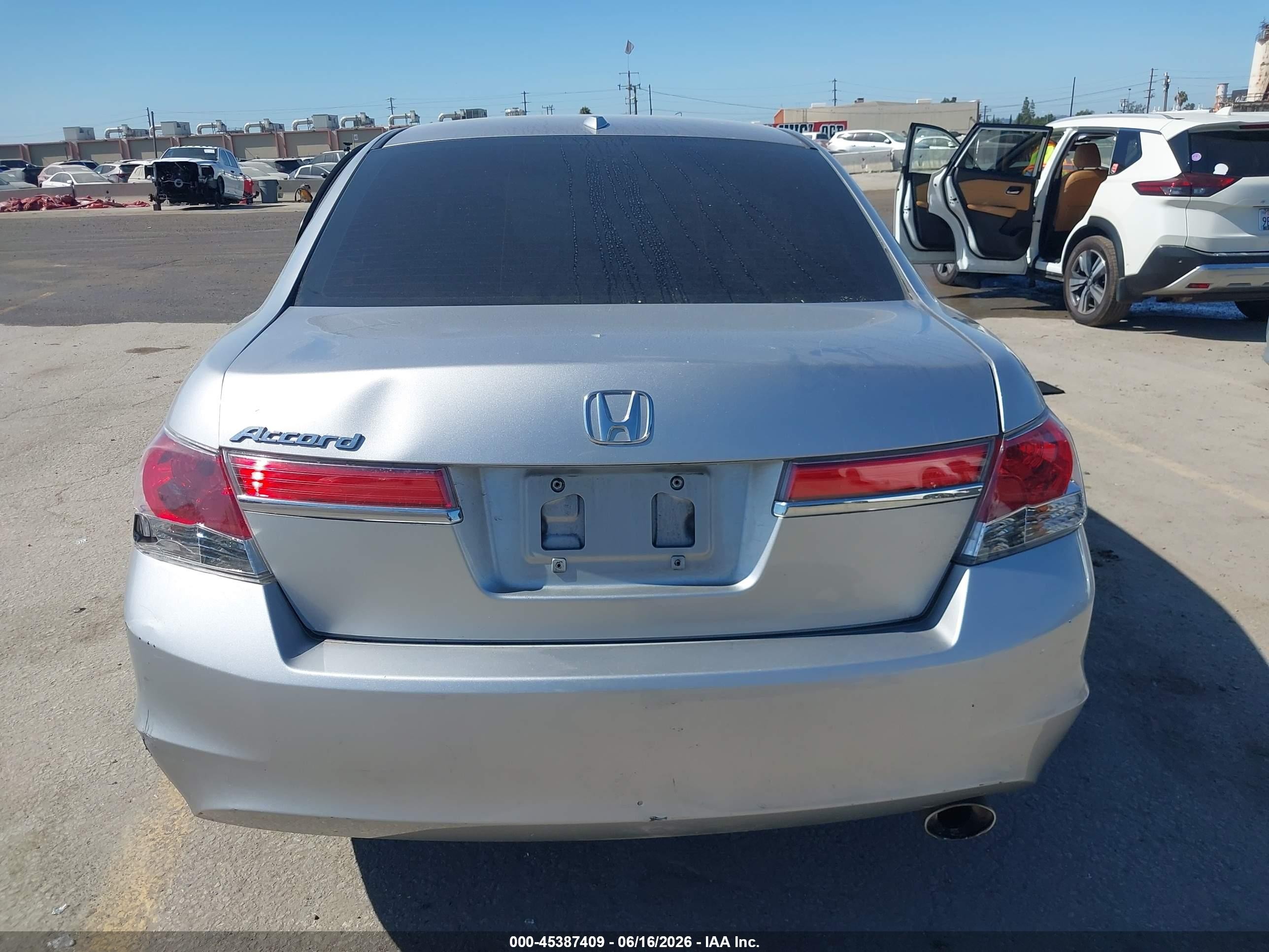 2011 Honda Accord 2.4 Ex-l Silver vin: 1HGCP2F88BA113873