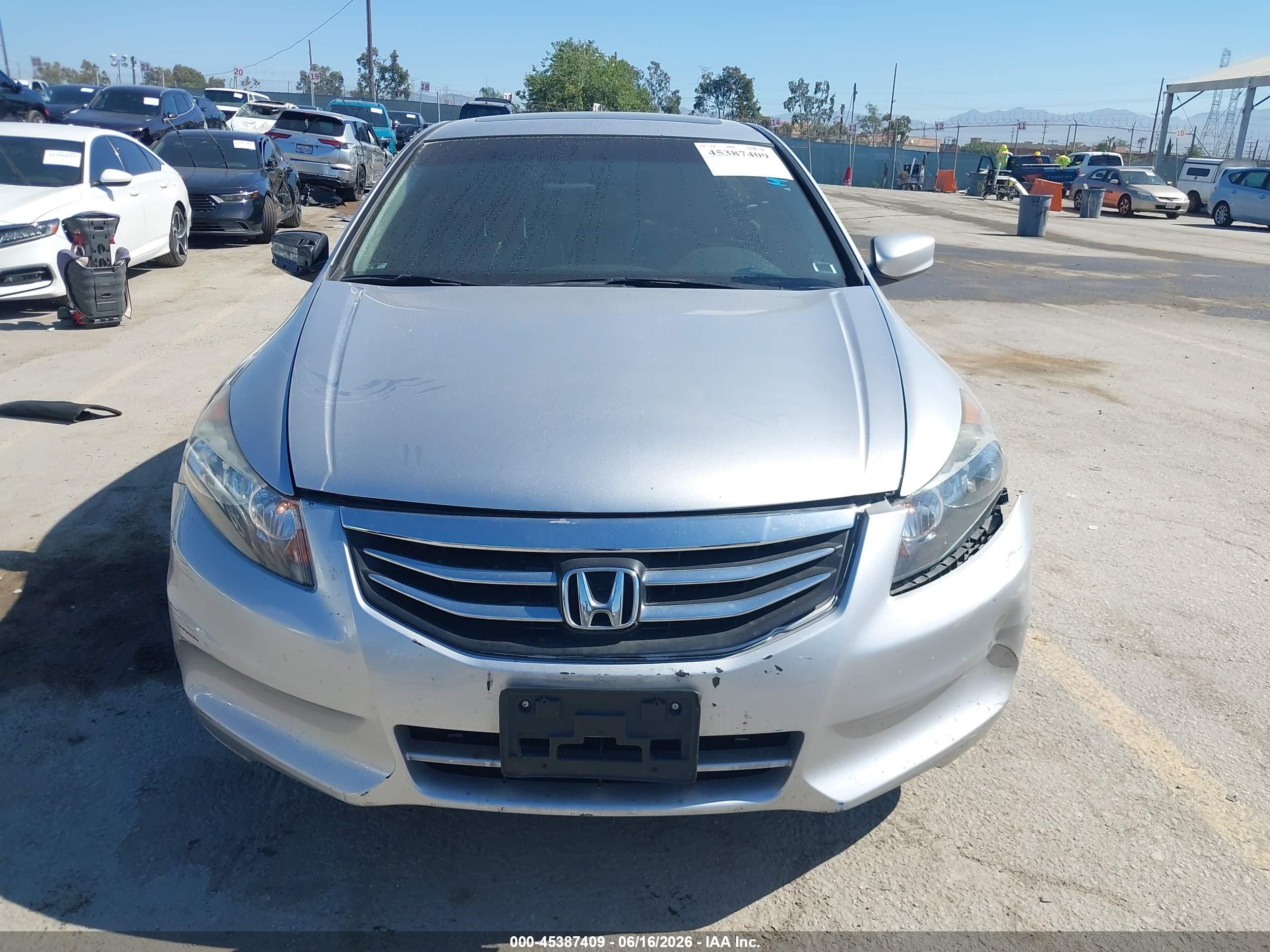2011 Honda Accord 2.4 Ex-l Silver vin: 1HGCP2F88BA113873
