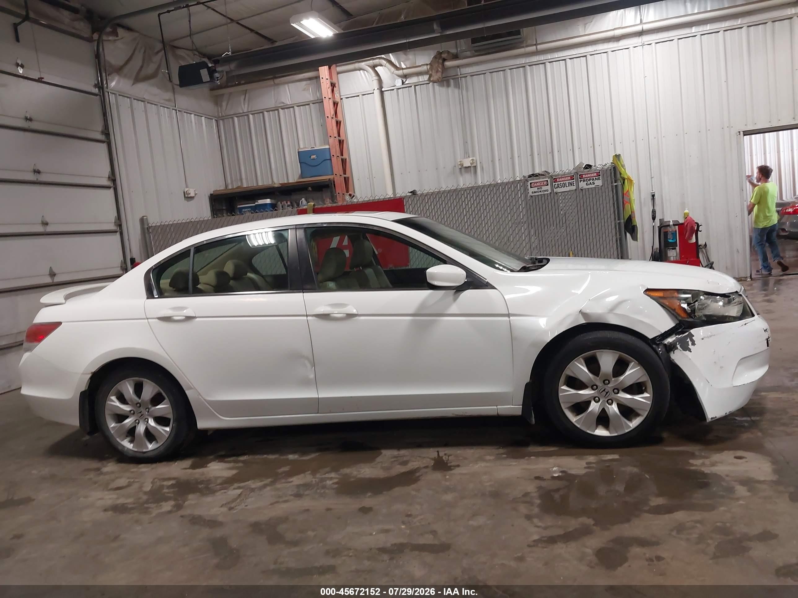 2010 Honda Accord 2.4 Ex-l White vin: 1HGCP2F89AA128865