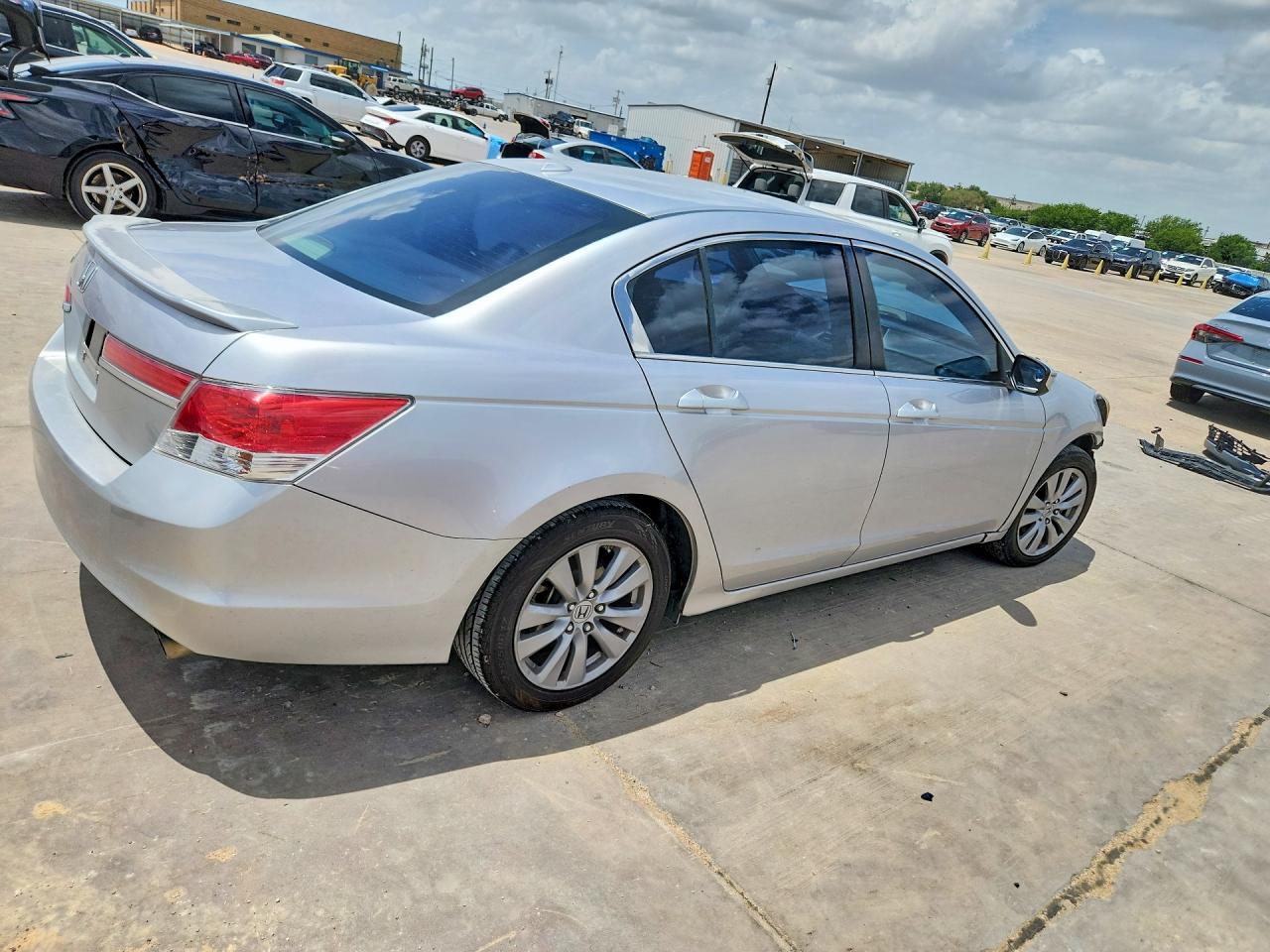 2011 Honda Accord Exl Silver vin: 1HGCP2F89BA098638