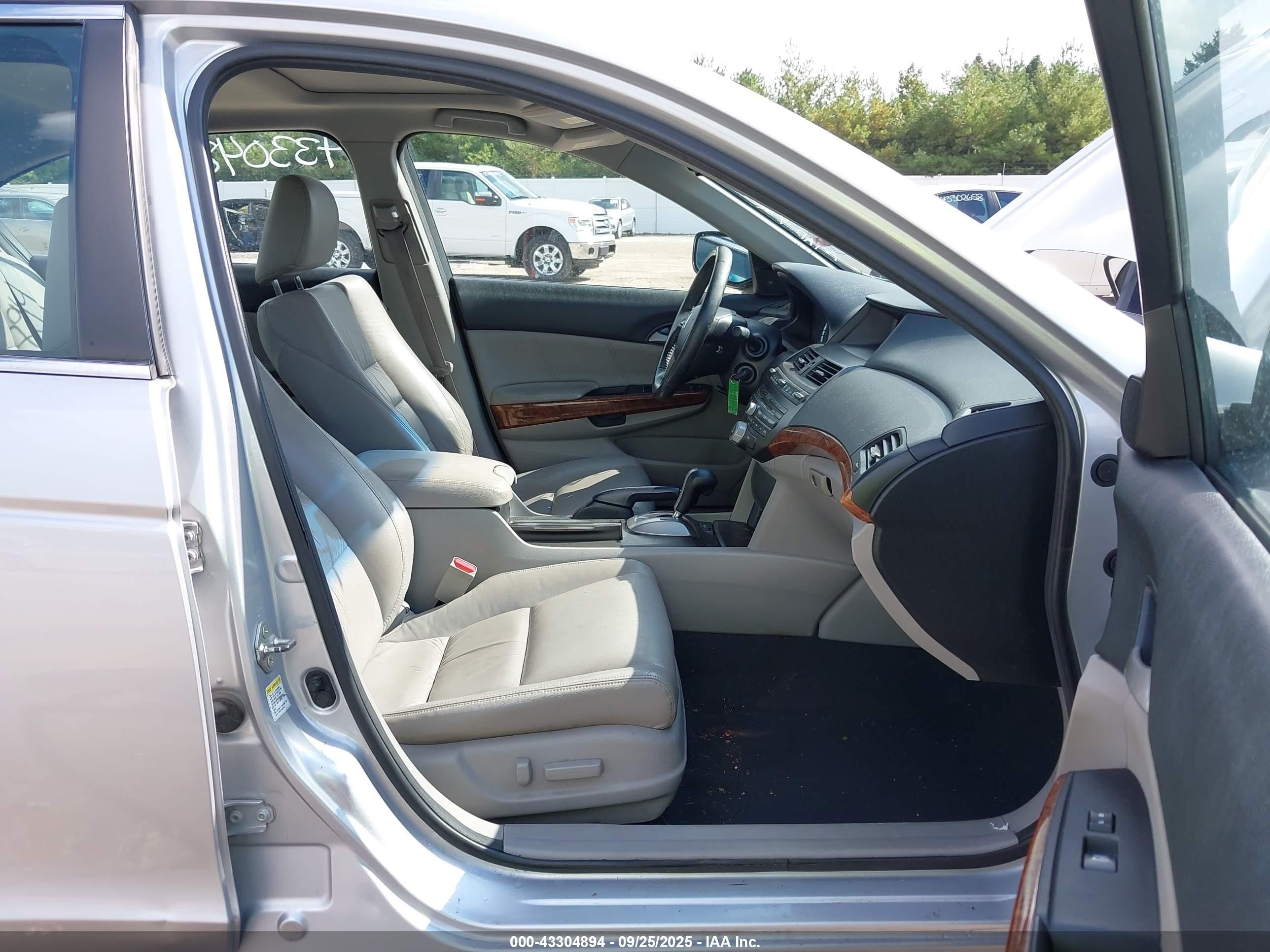 2012 Honda Accord Sdn 2.4 Ex-l/ex-l Silver vin: 1HGCP2F89CA049859