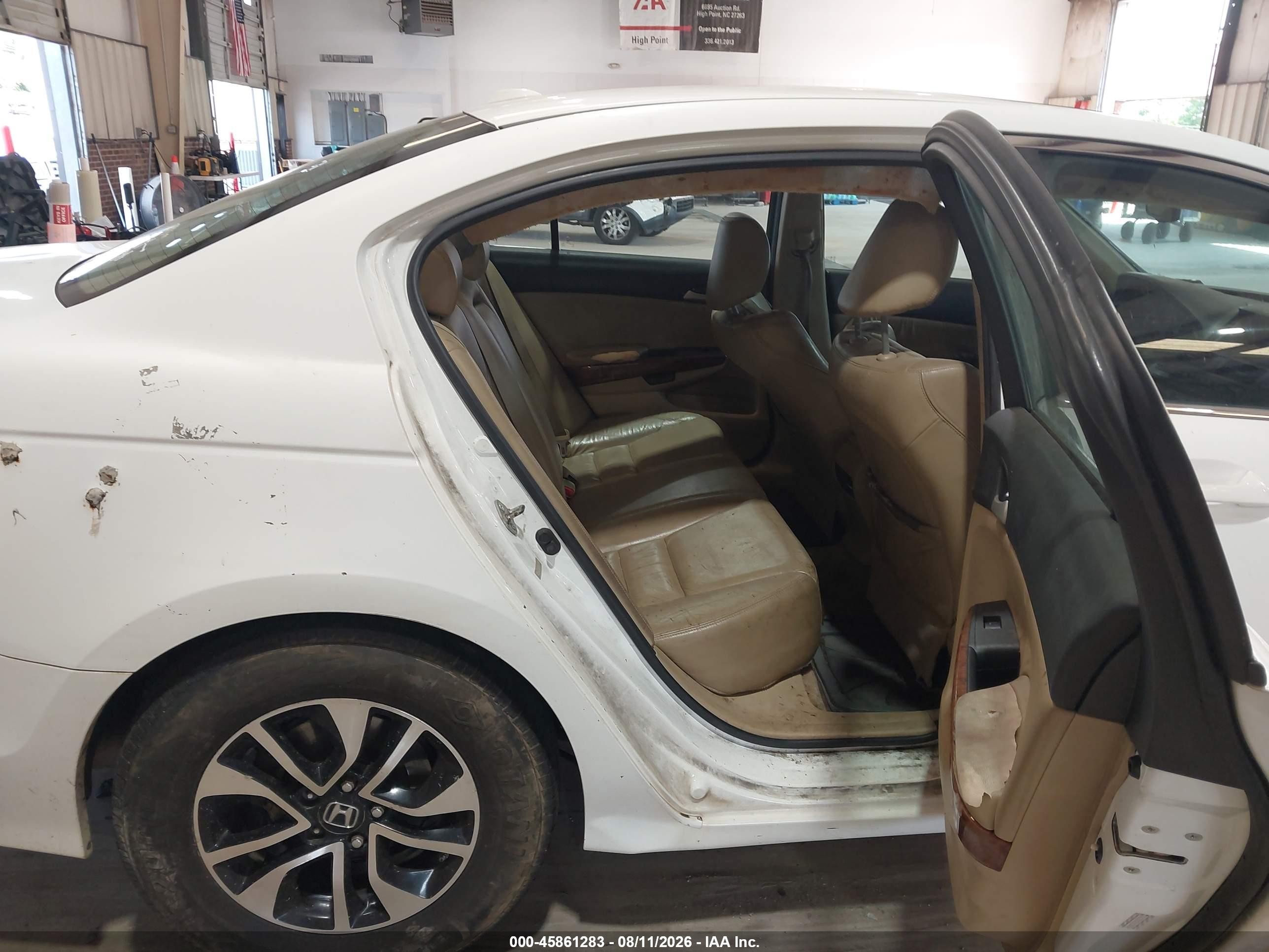 2012 Honda Accord 2.4 Ex-l White vin: 1HGCP2F89CA093599
