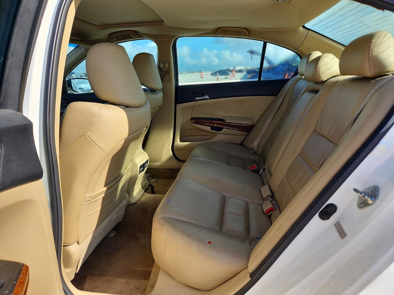 2012 Honda Accord Exl White vin: 1HGCP2F89CA186395
