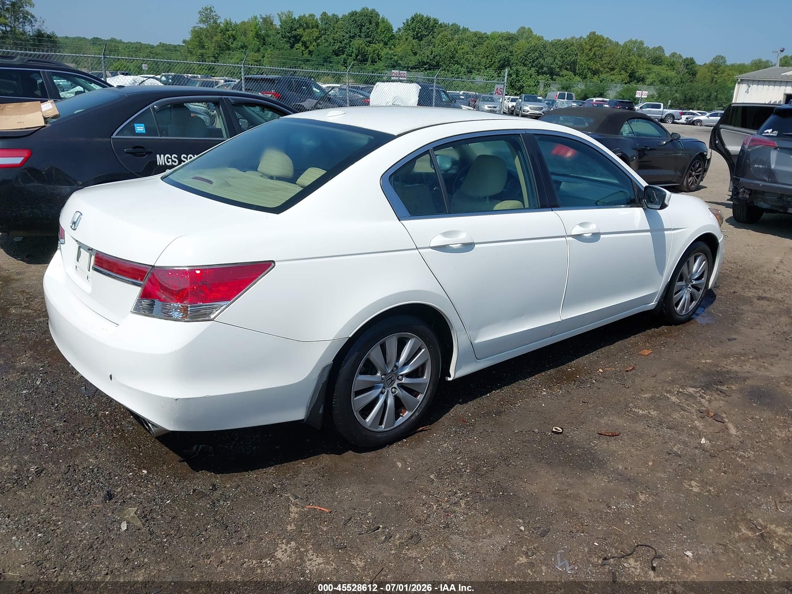 2012 Honda Accord 2.4 Ex-l Белый vin: 1HGCP2F89CA204085