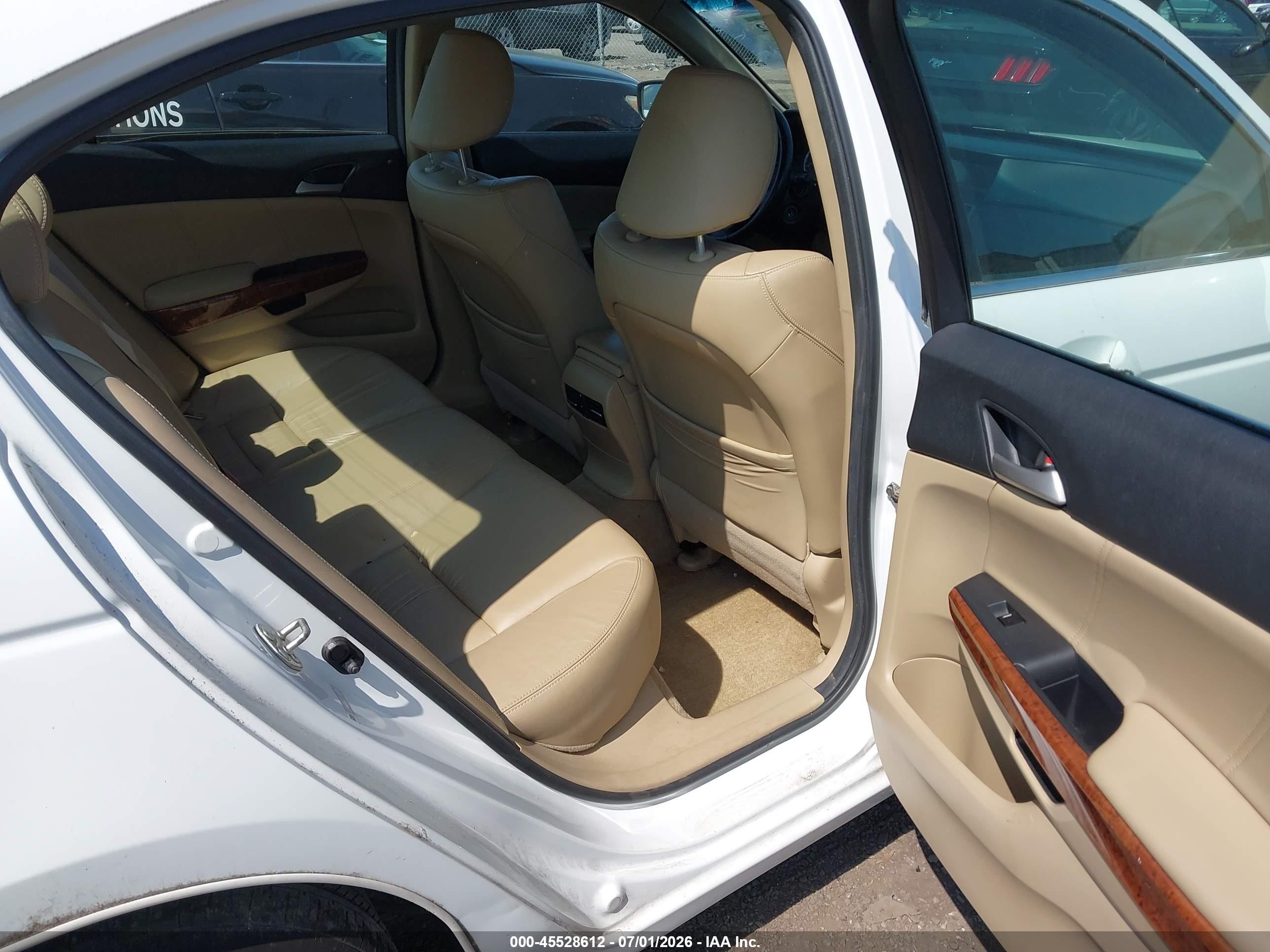2012 Honda Accord 2.4 Ex-l Белый vin: 1HGCP2F89CA204085