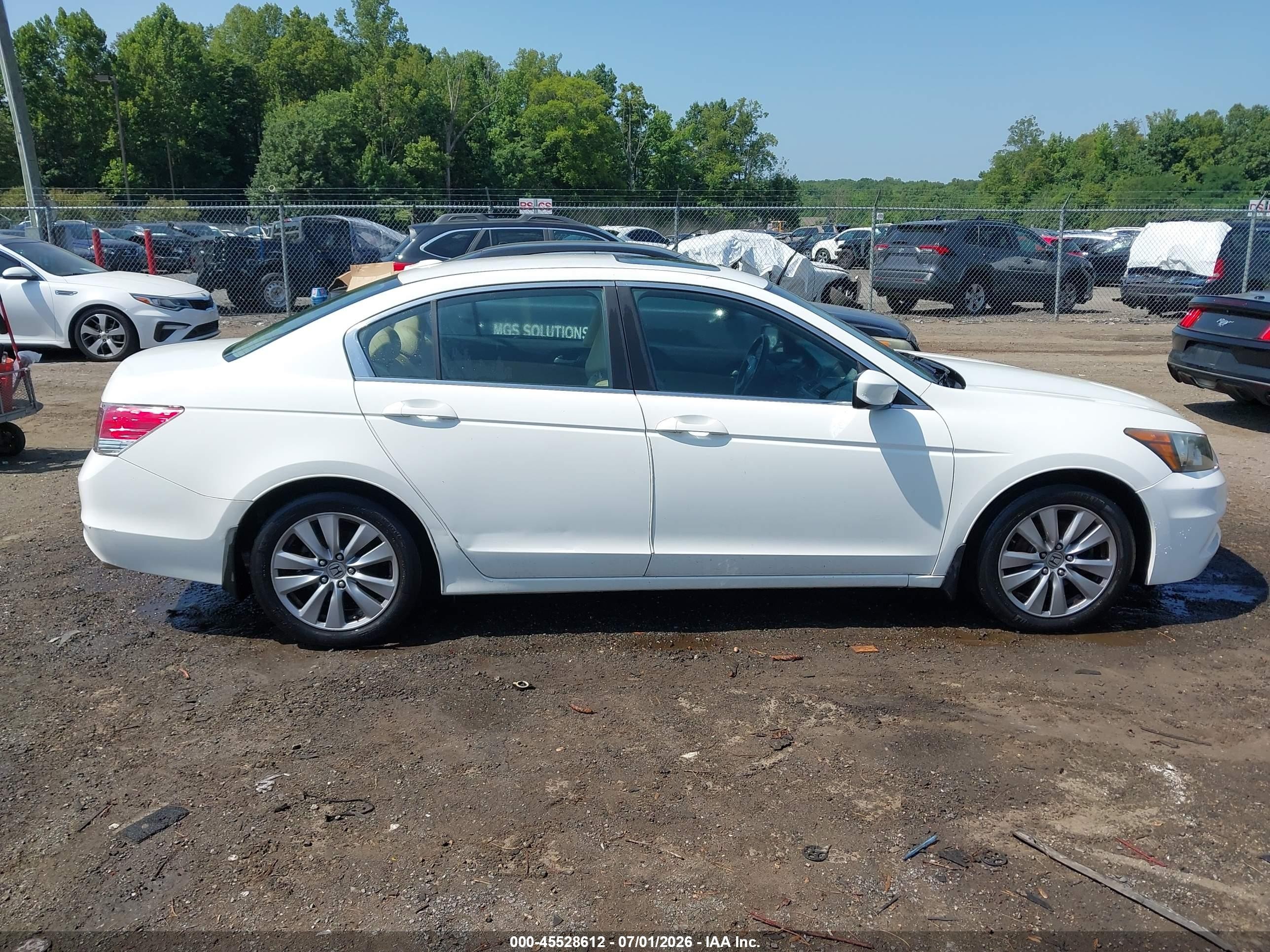 2012 Honda Accord 2.4 Ex-l Белый vin: 1HGCP2F89CA204085