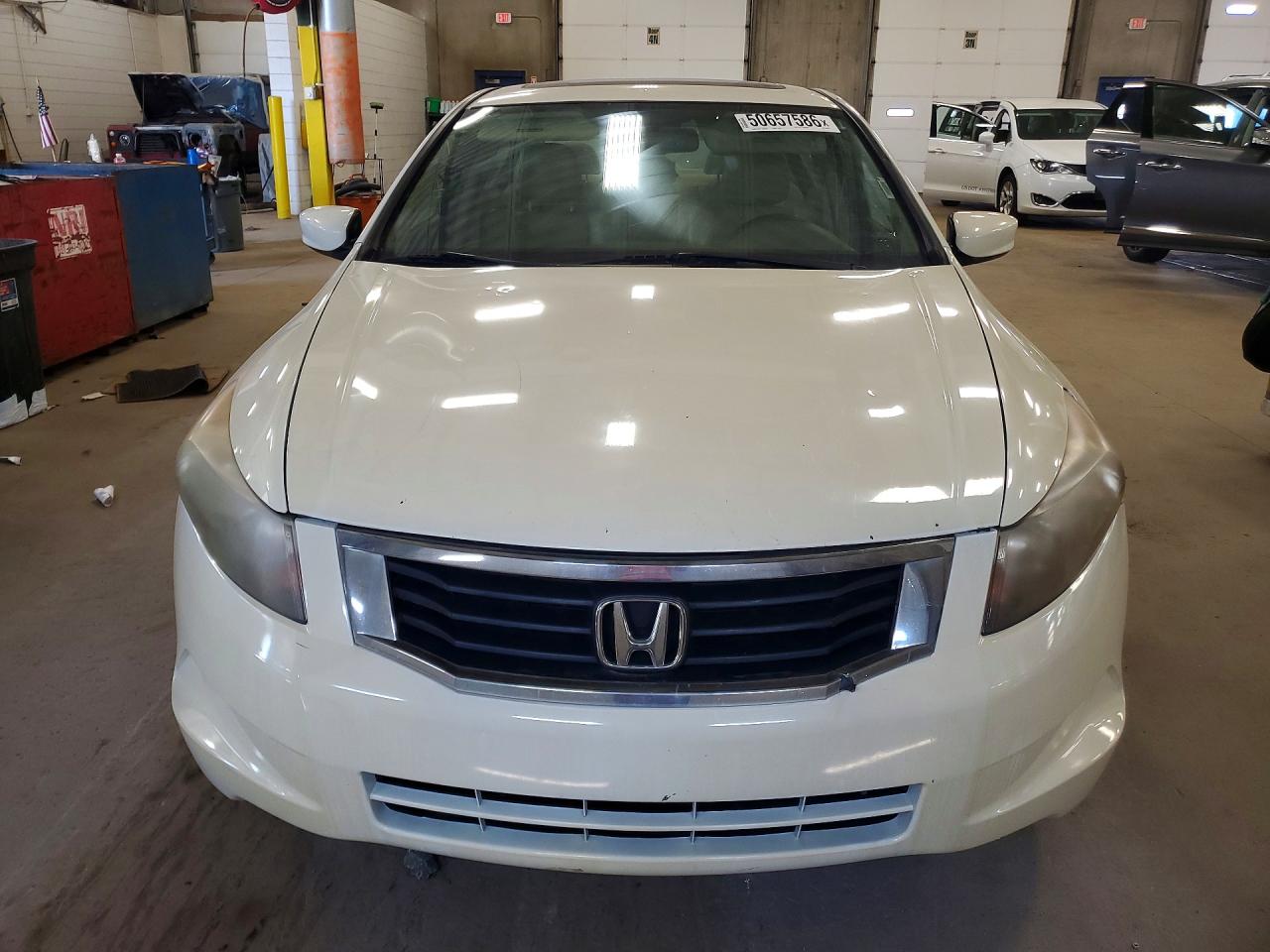 2010 Honda Accord Exl White vin: 1HGCP2F8XAA020092