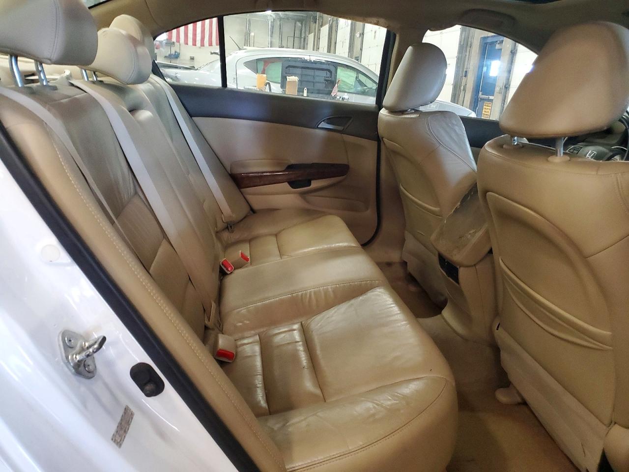 2010 Honda Accord Exl White vin: 1HGCP2F8XAA020092