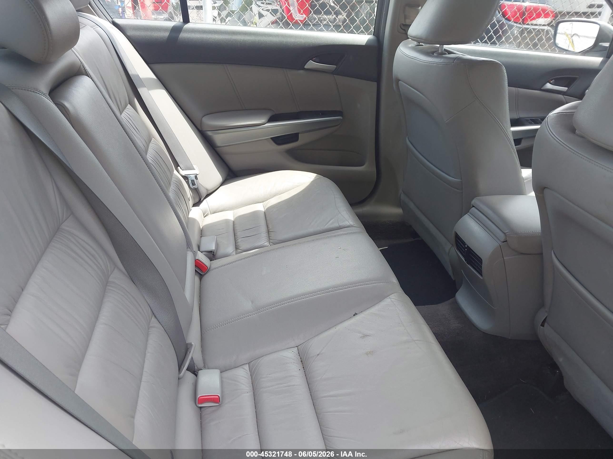 2010 Honda Accord 2.4 Ex-l Серебряный vin: 1HGCP2F8XAA020349