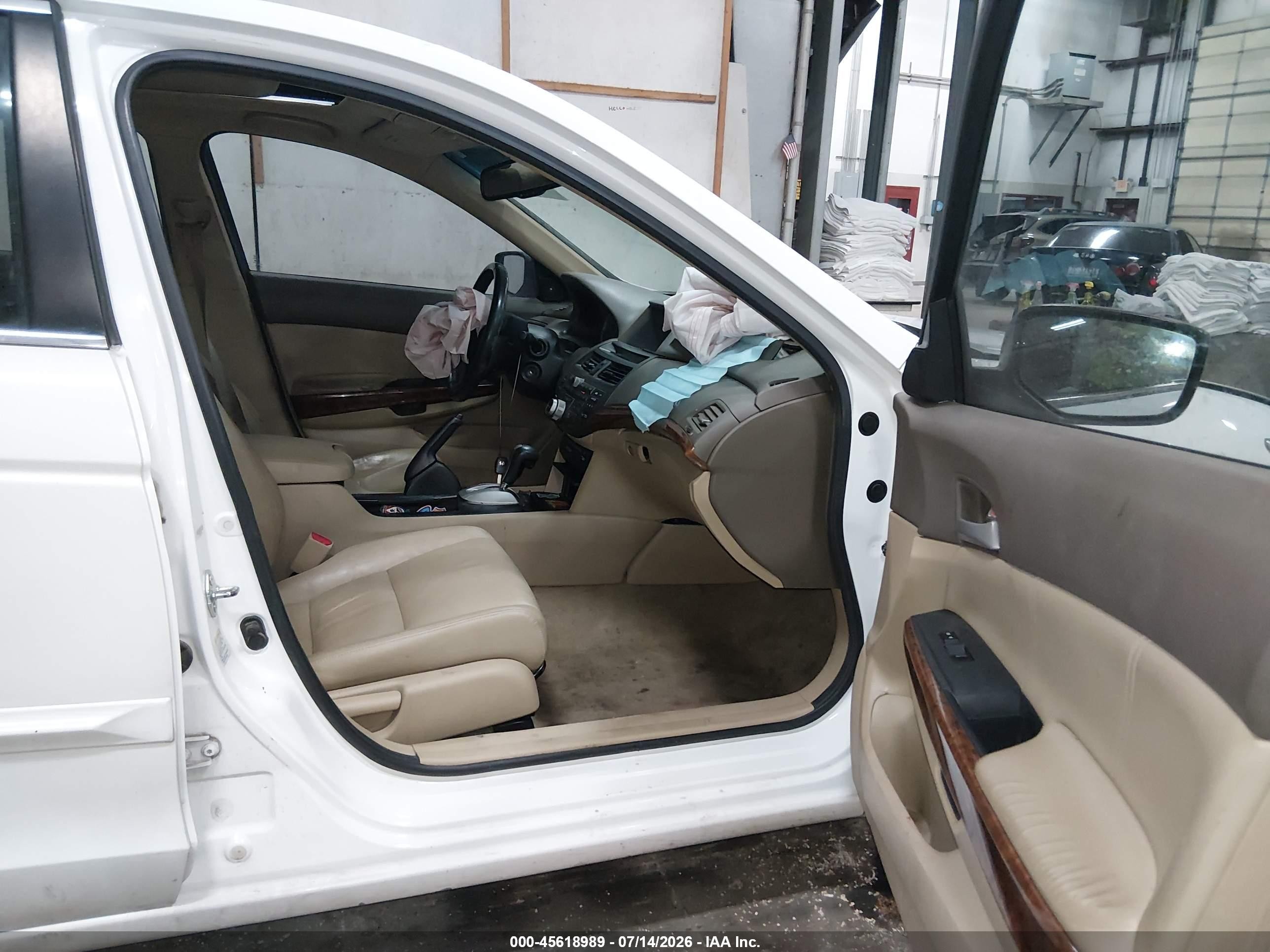 2010 Honda Accord 2.4 Ex-l White vin: 1HGCP2F8XAA125389