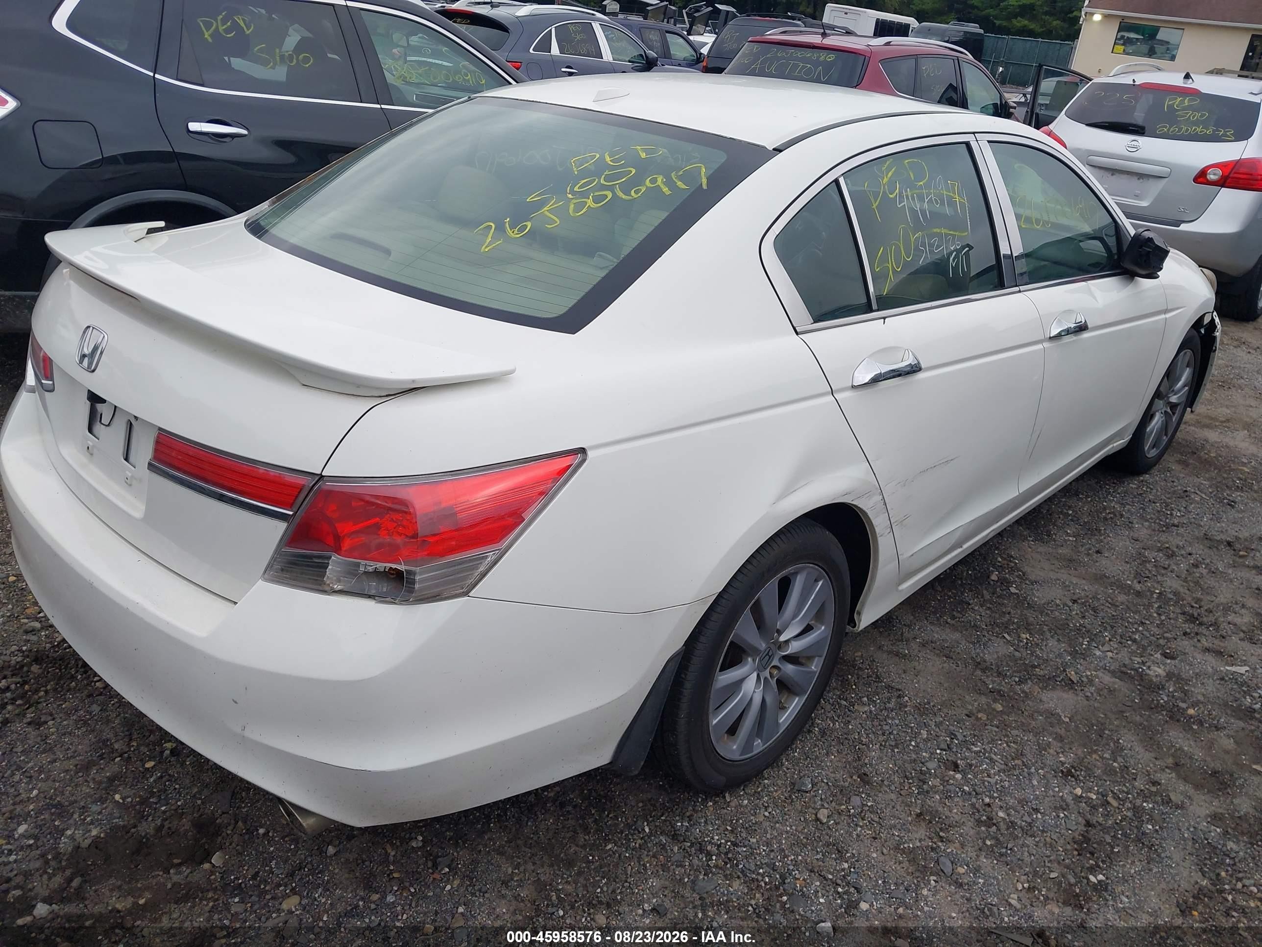2011 Honda Accord 2.4 Ex-l White vin: 1HGCP2F8XBA009465