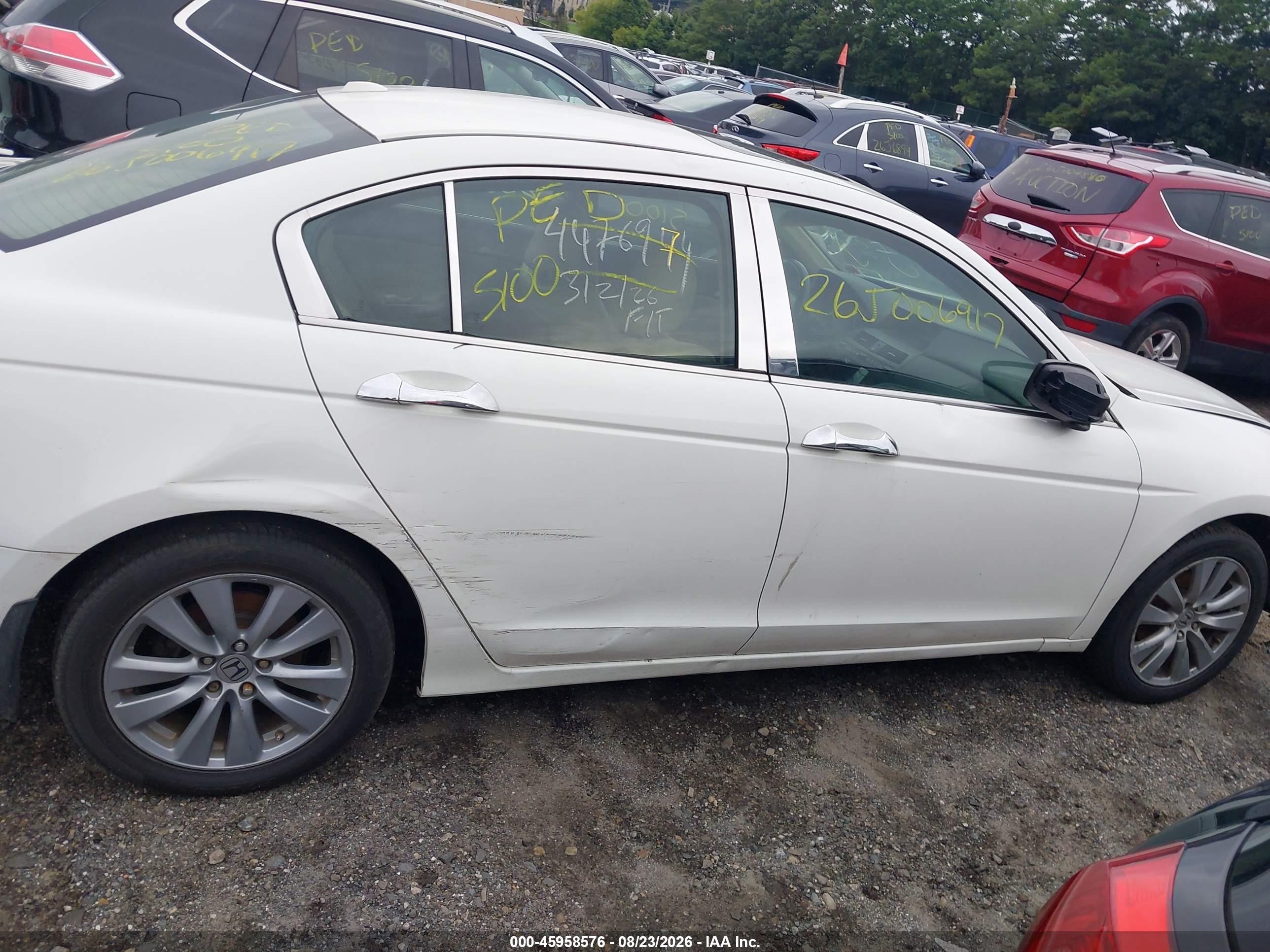 2011 Honda Accord 2.4 Ex-l White vin: 1HGCP2F8XBA009465