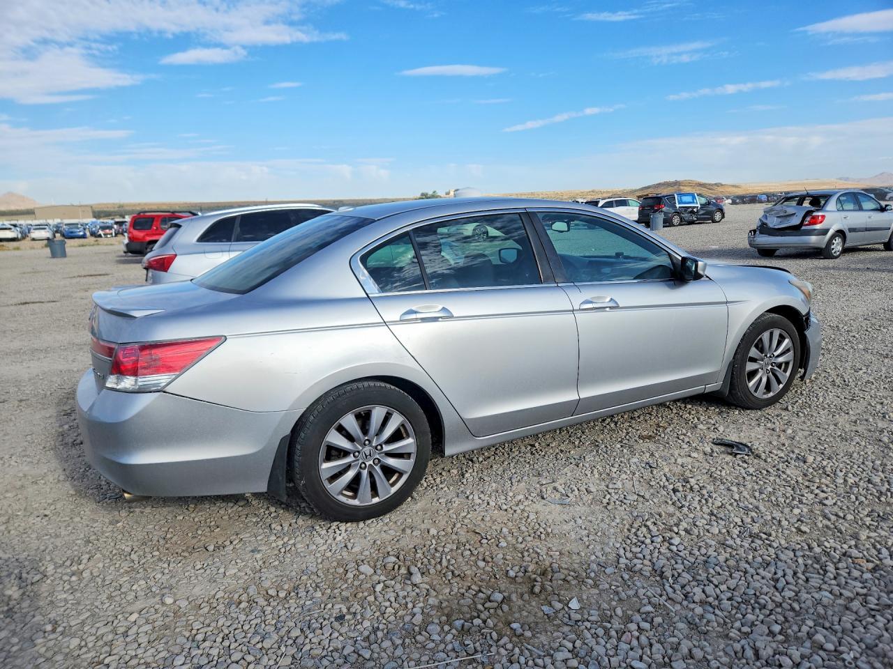 2011 Honda Accord Exl Серебряный vin: 1HGCP2F8XBA034270