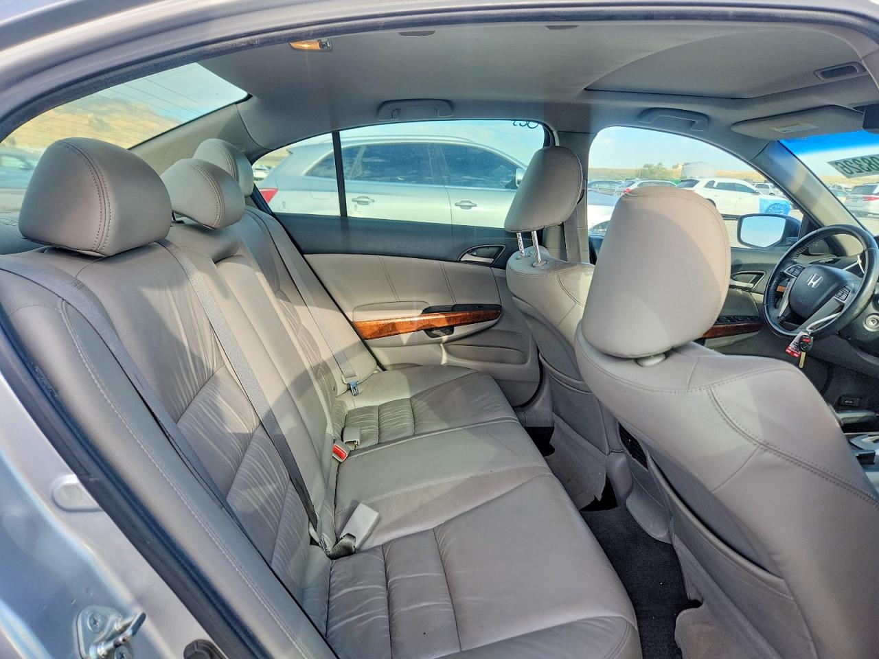 2011 Honda Accord Exl Серебряный vin: 1HGCP2F8XBA034270