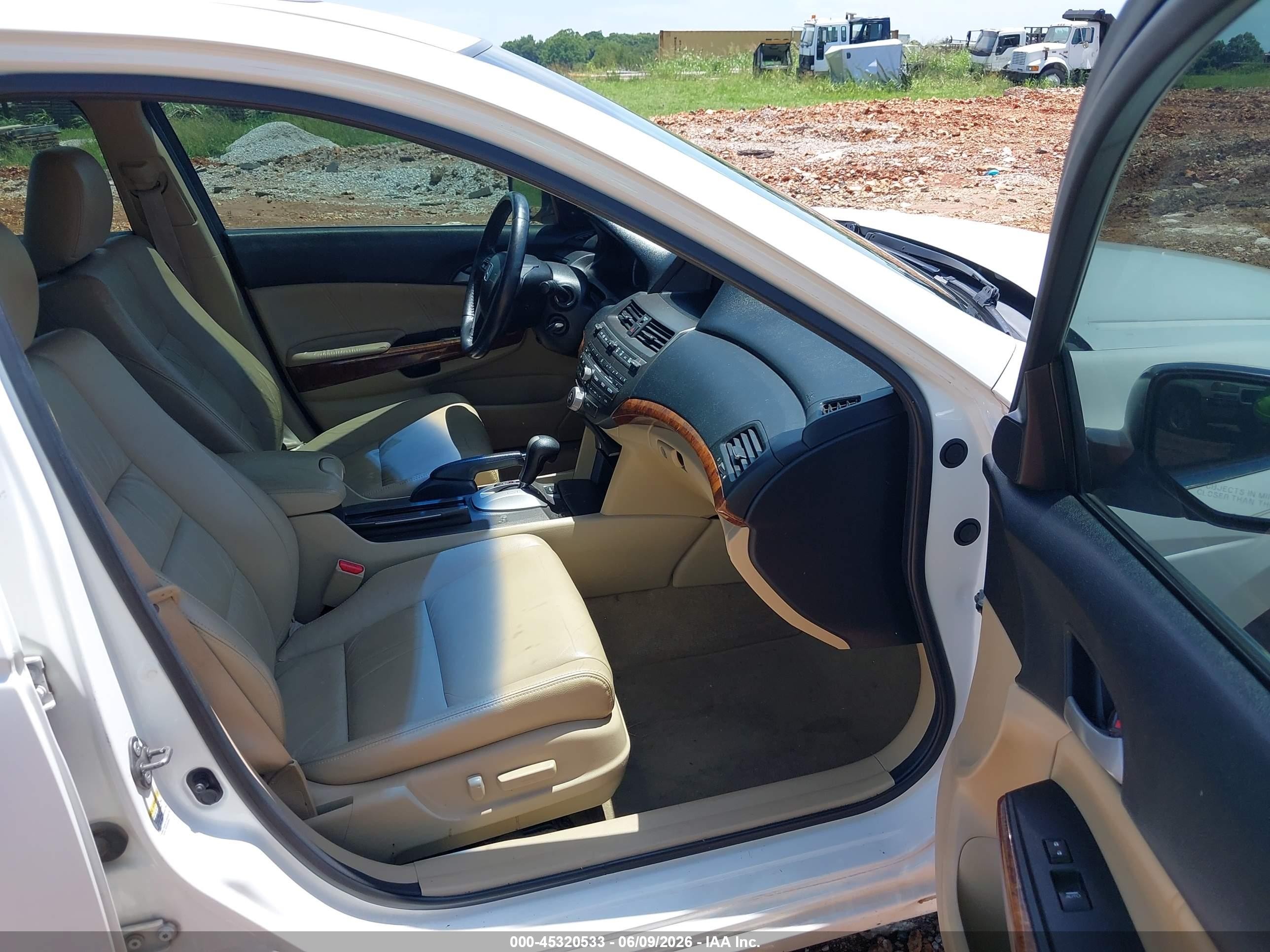 2011 Honda Accord 2.4 Ex-l White vin: 1HGCP2F8XBA091746