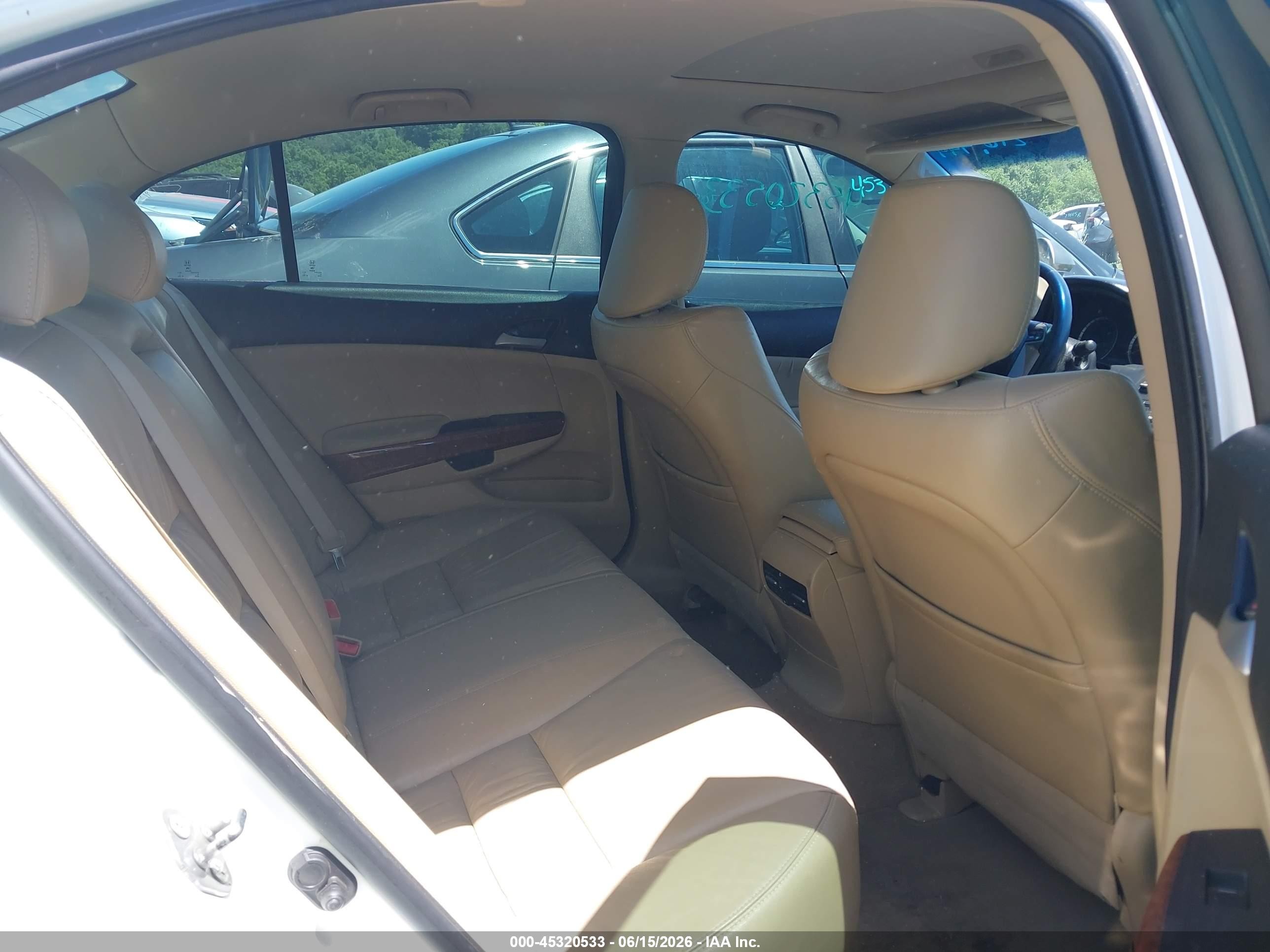 2011 Honda Accord 2.4 Ex-l White vin: 1HGCP2F8XBA091746