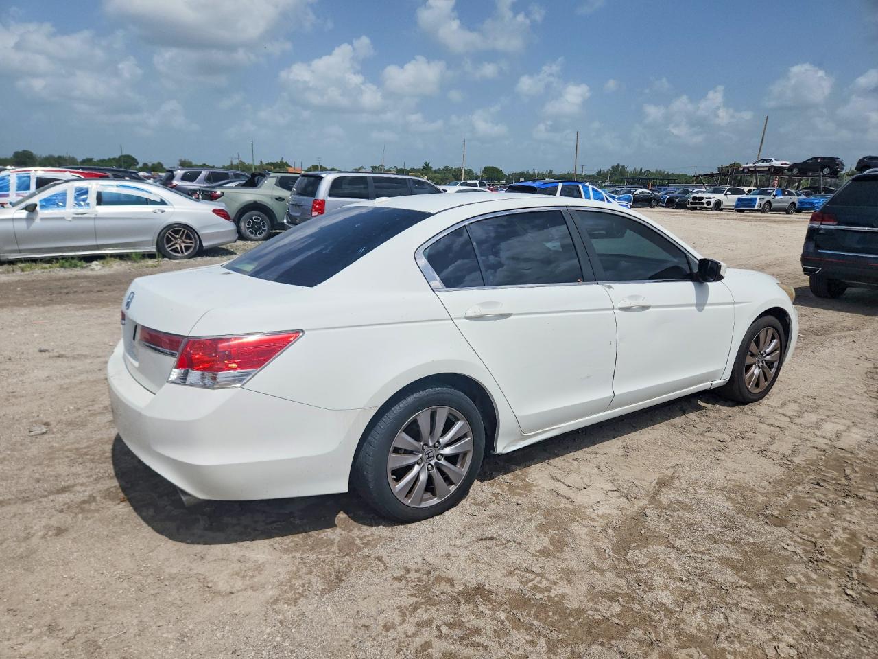 2011 Honda Accord Exl White vin: 1HGCP2F8XBA101269