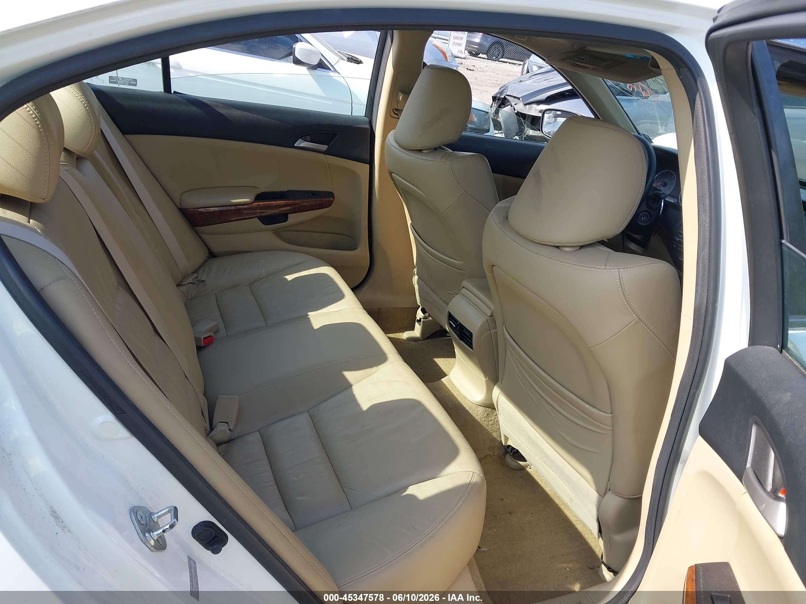 2011 Honda Accord 2.4 Ex-l White vin: 1HGCP2F8XBA103863