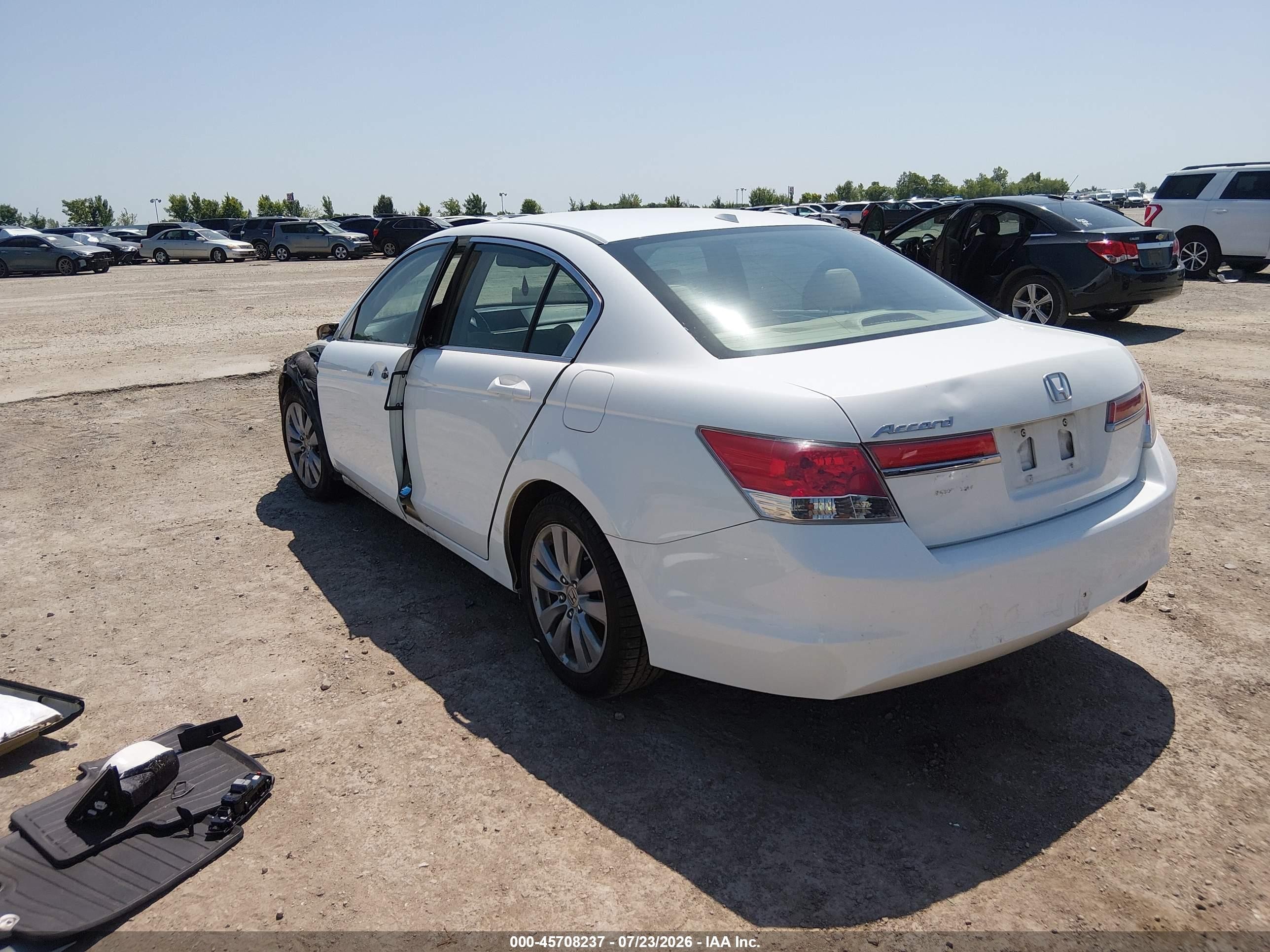 2011 Honda Accord 2.4 Ex-l White vin: 1HGCP2F8XBA152304