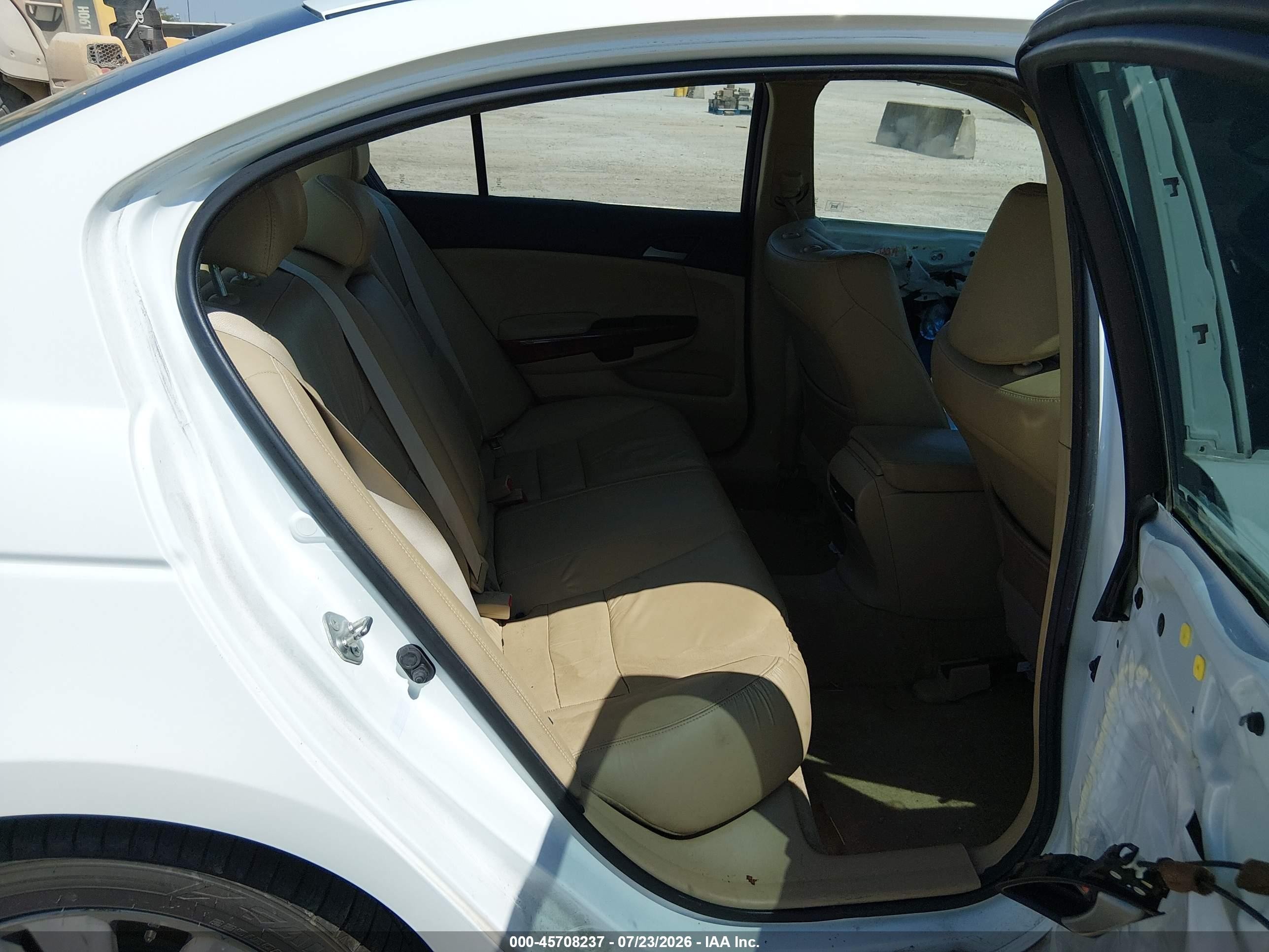 2011 Honda Accord 2.4 Ex-l White vin: 1HGCP2F8XBA152304