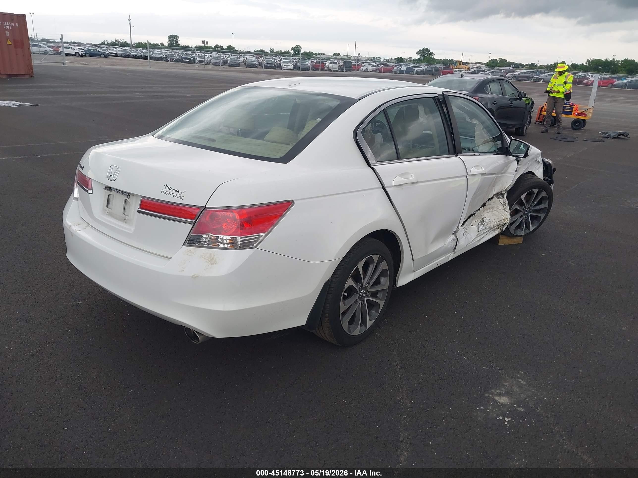 2012 Honda Accord 2.4 Ex-l Белый vin: 1HGCP2F8XCA046016