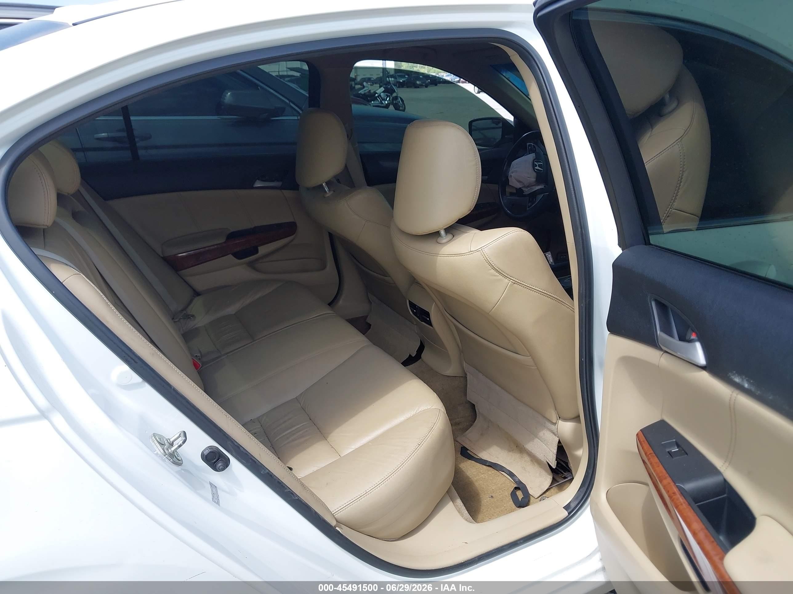 2012 Honda Accord 2.4 Ex-l White vin: 1HGCP2F8XCA137867