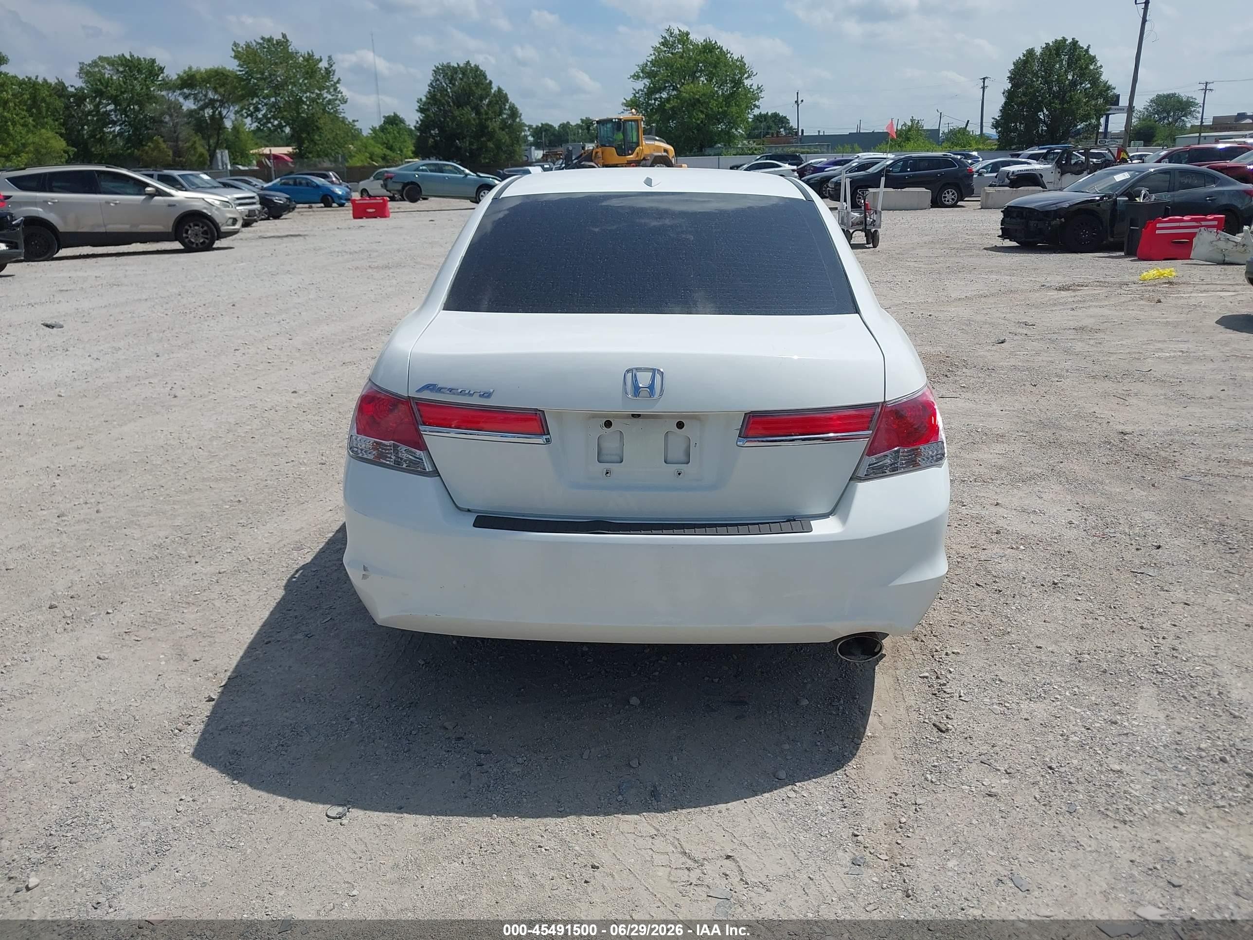 2012 Honda Accord 2.4 Ex-l White vin: 1HGCP2F8XCA137867