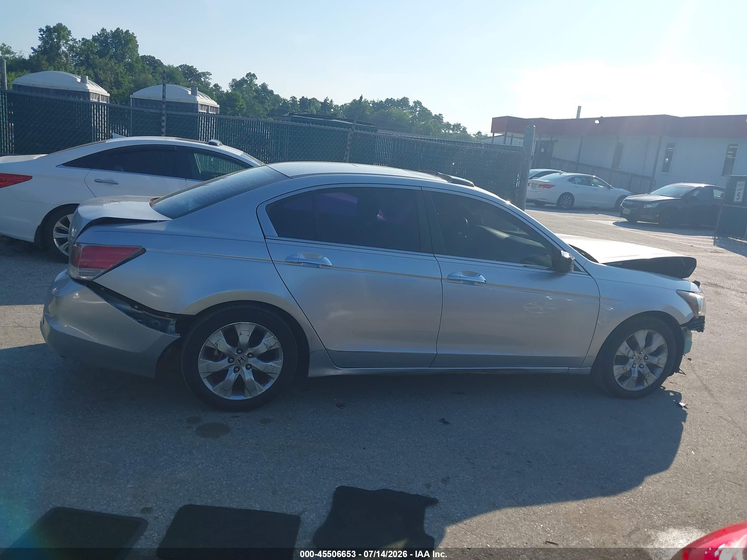 2008 Honda Accord 3.5 Ex Silver vin: 1HGCP36708A027866