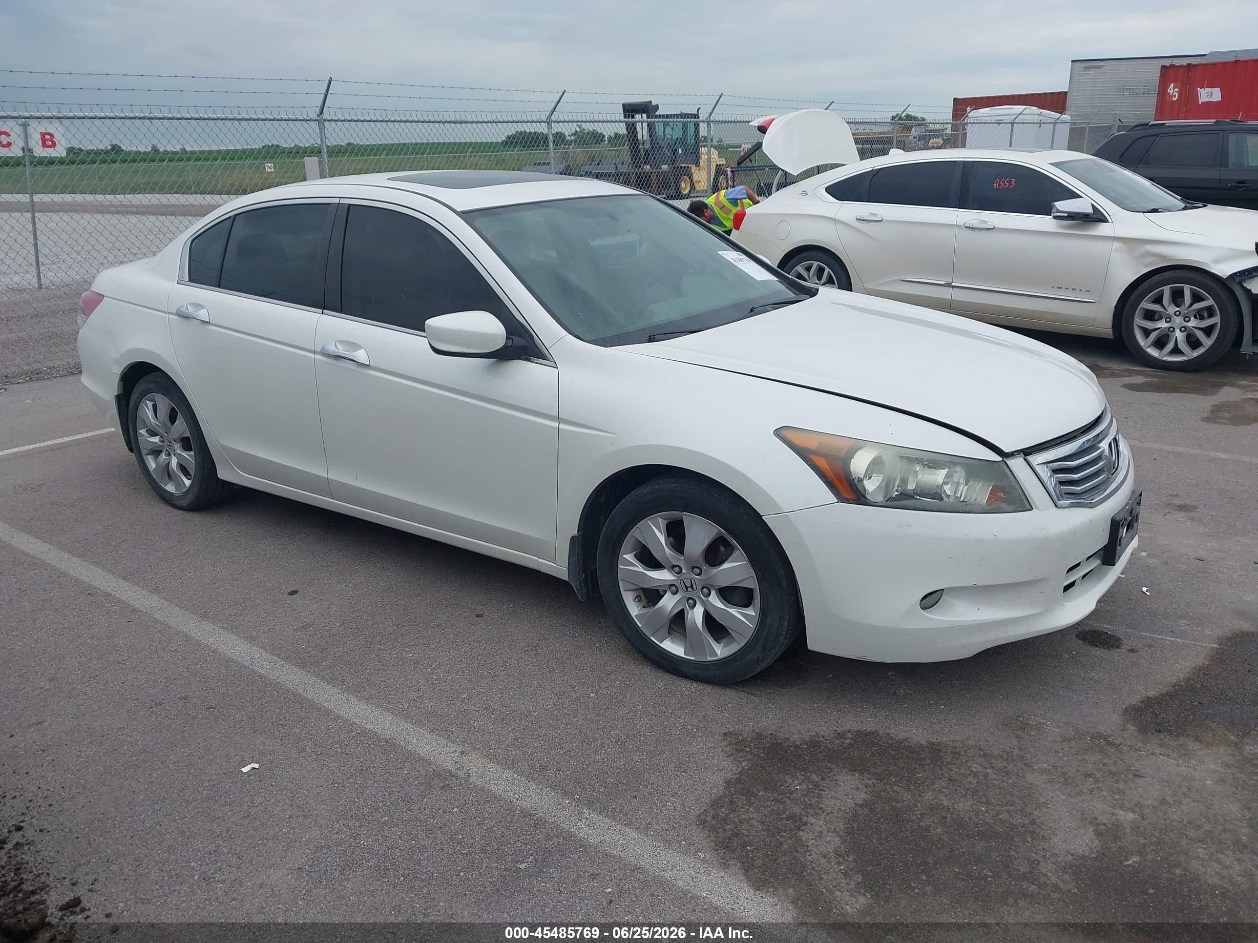 2008 Honda Accord 3.5 Ex White vin: 1HGCP36748A066864