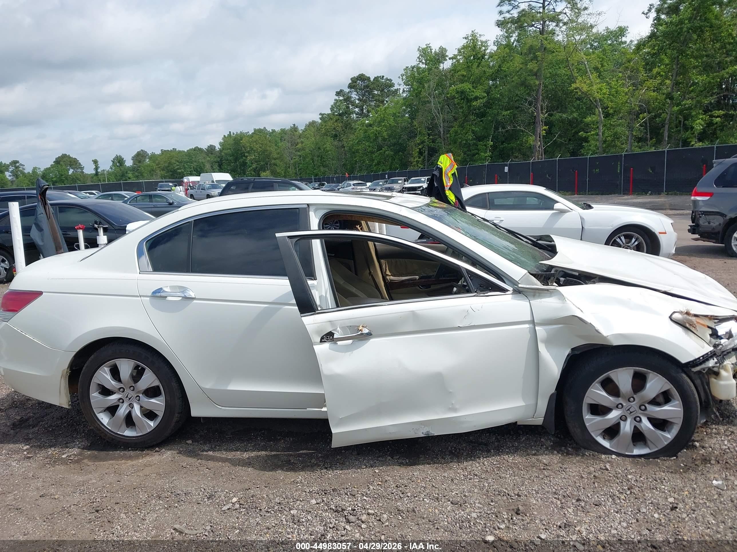 2008 Honda Accord 3.5 Ex White vin: 1HGCP36758A080708