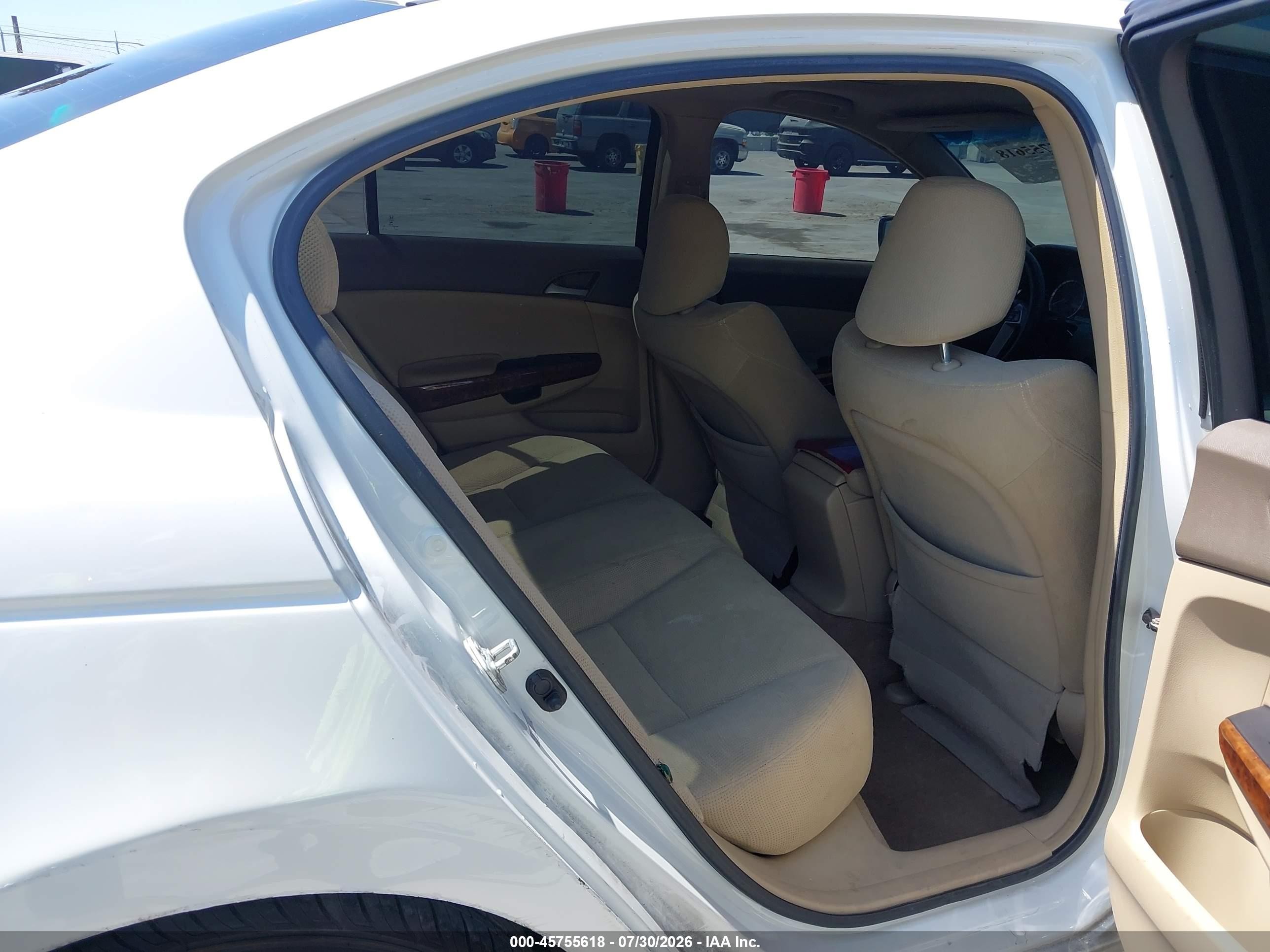 2008 Honda Accord 3.5 Ex White vin: 1HGCP36768A070351