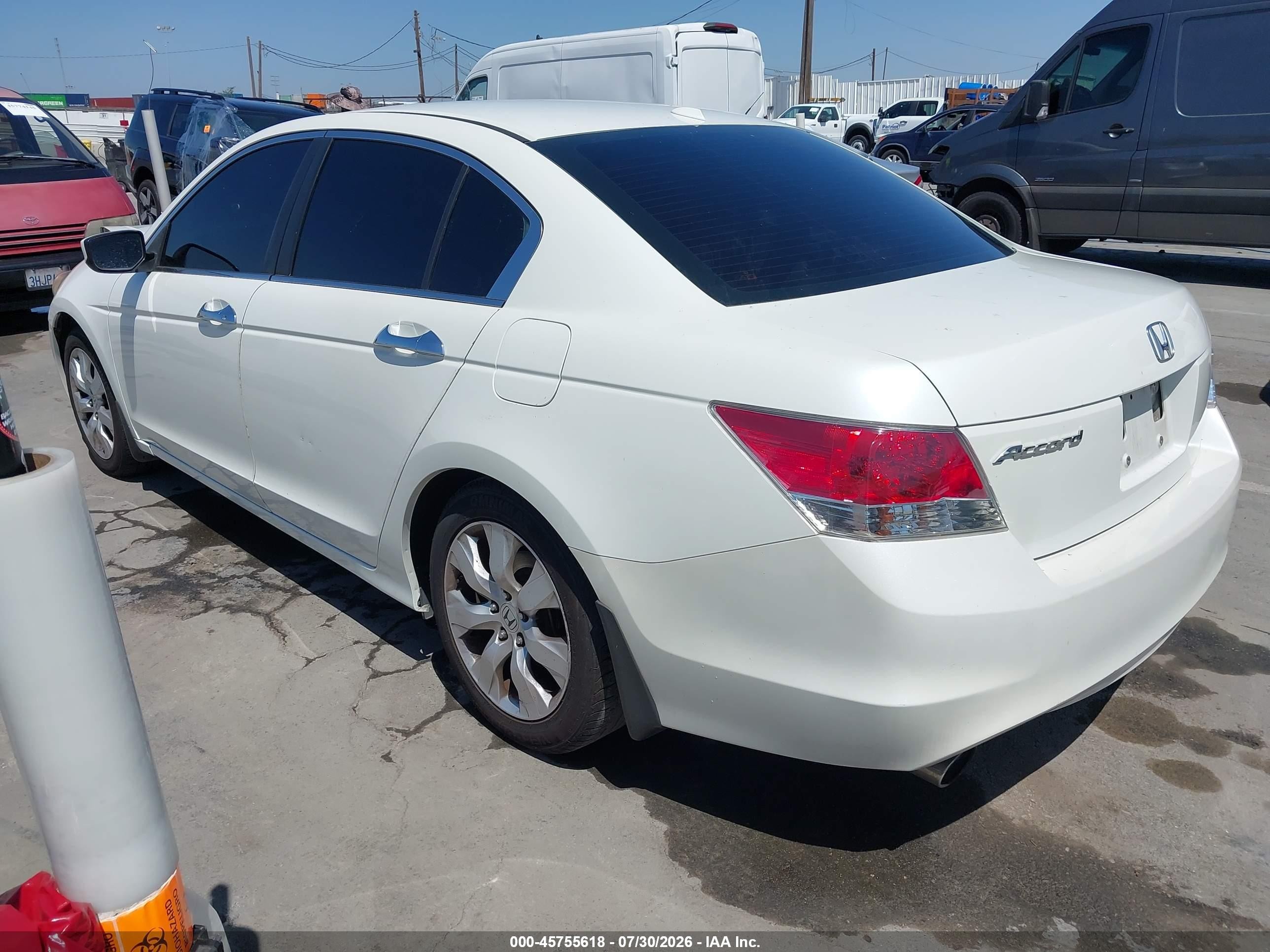2008 Honda Accord 3.5 Ex White vin: 1HGCP36768A070351