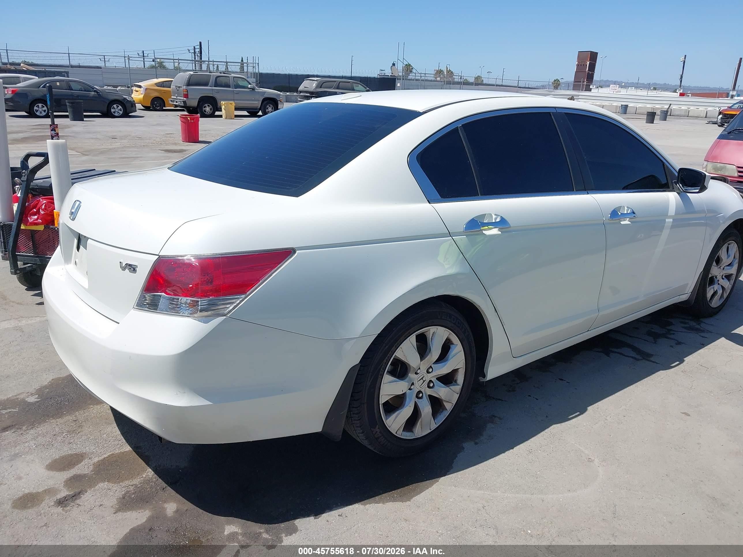 2008 Honda Accord 3.5 Ex White vin: 1HGCP36768A070351