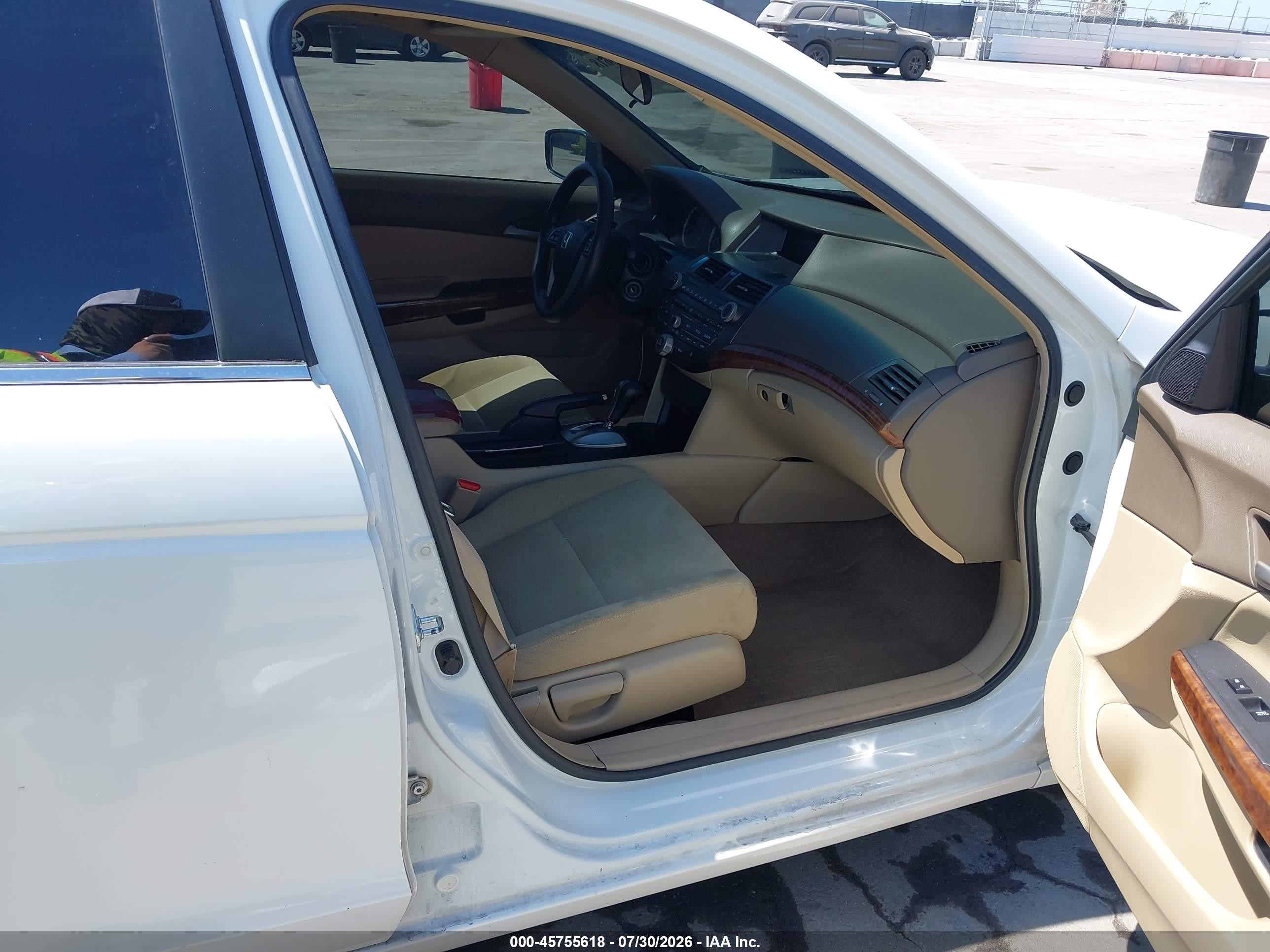 2008 Honda Accord 3.5 Ex White vin: 1HGCP36768A070351