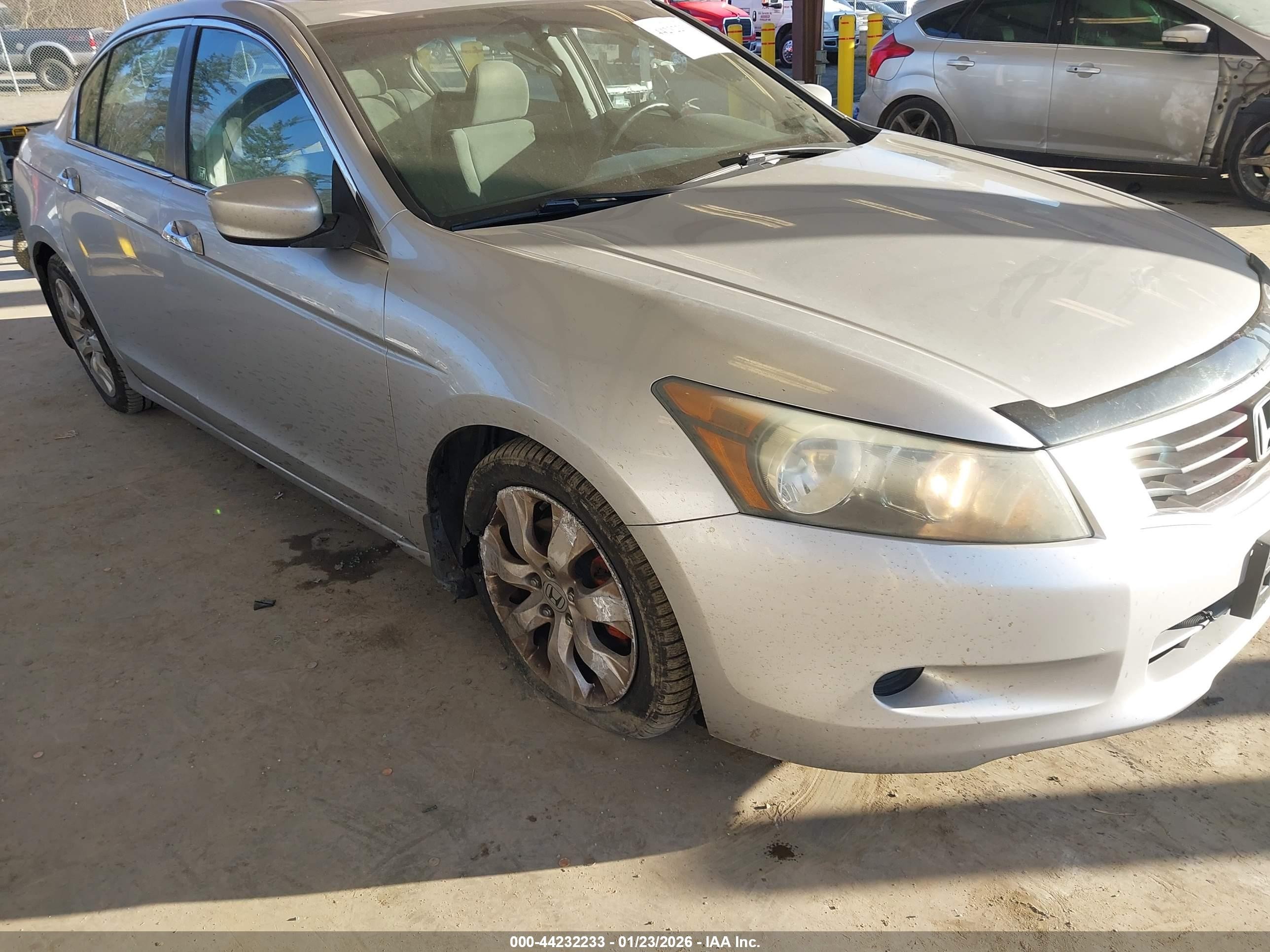 2008 Honda Accord 3.5 Ex Silver vin: 1HGCP36788A802401