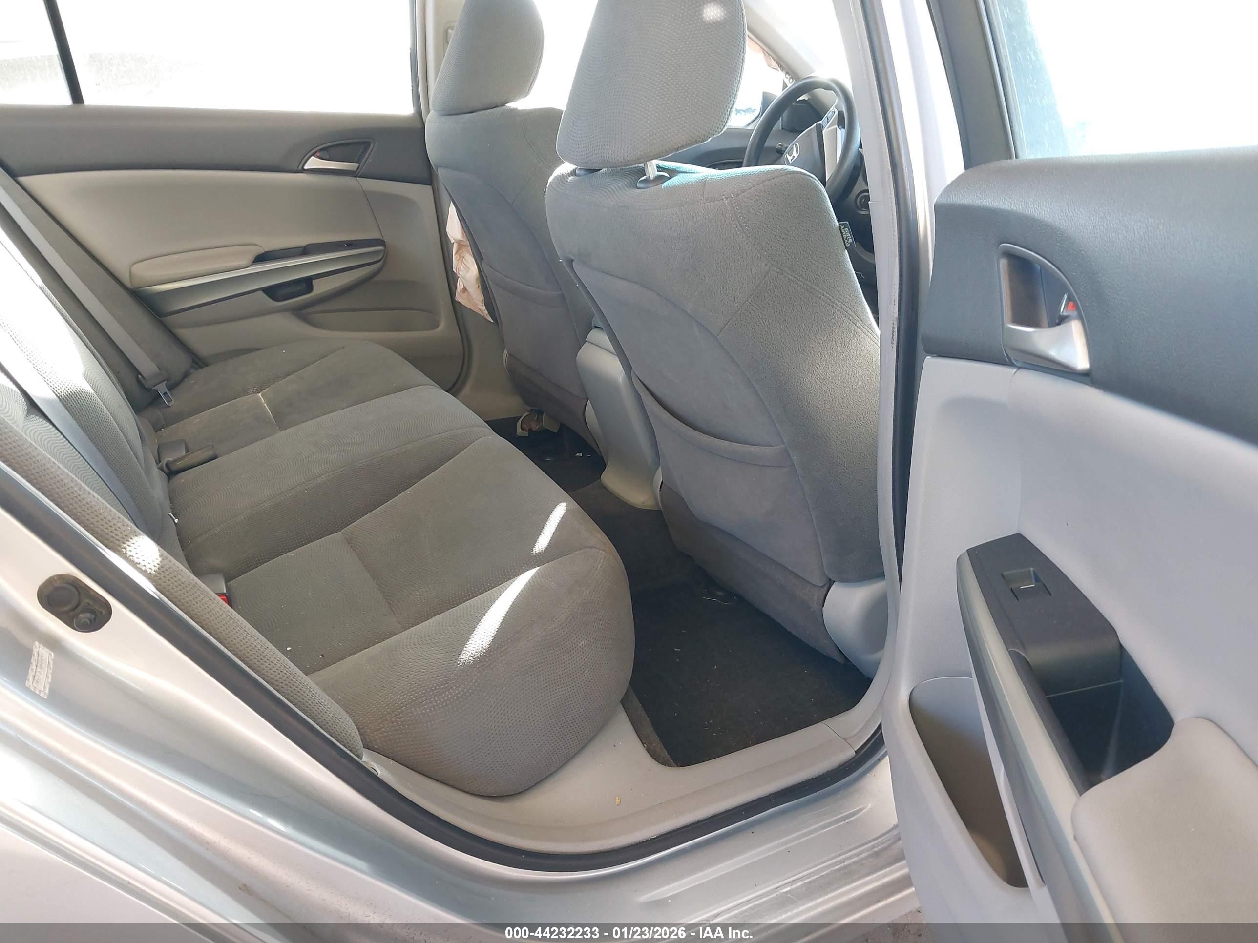 2008 Honda Accord 3.5 Ex Silver vin: 1HGCP36788A802401