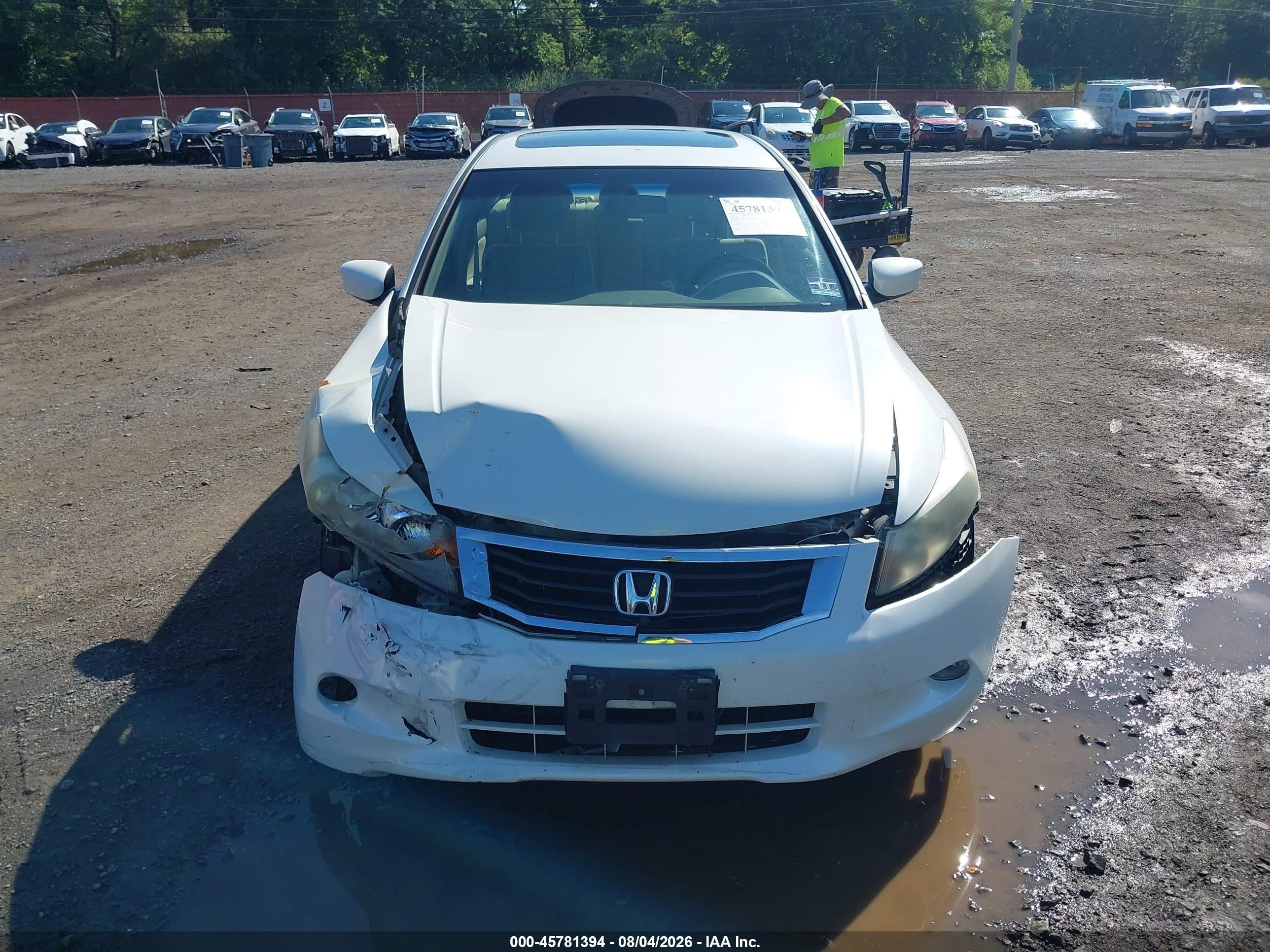 2009 Honda Accord 3.5 Ex White vin: 1HGCP367X9A051111