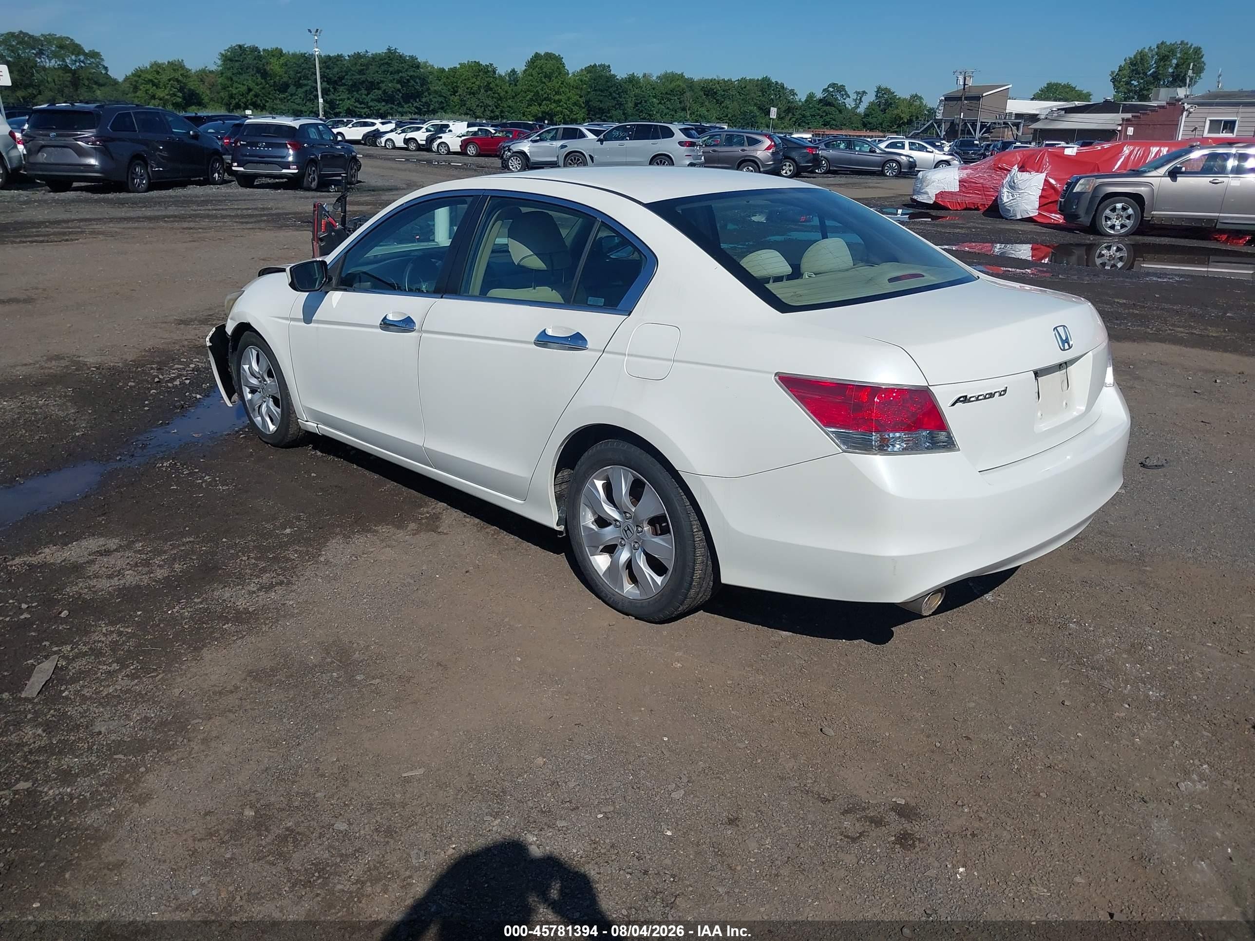 2009 Honda Accord 3.5 Ex White vin: 1HGCP367X9A051111