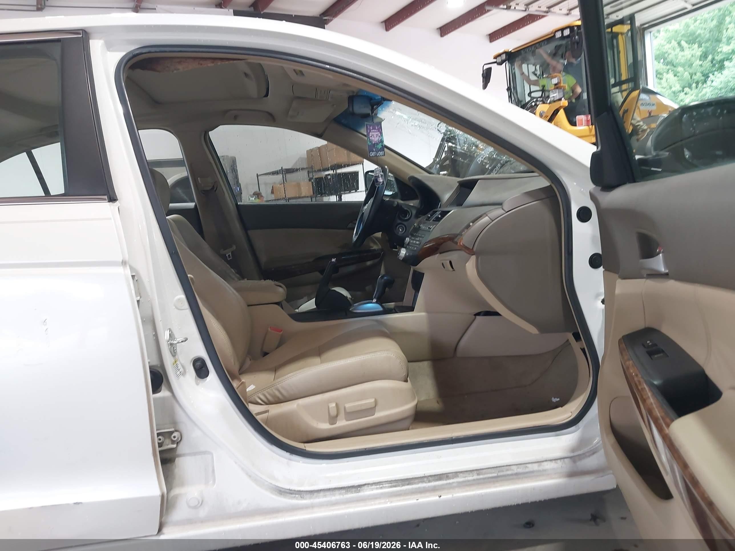2009 Honda Accord 3.5 Ex-l White vin: 1HGCP36809A010074