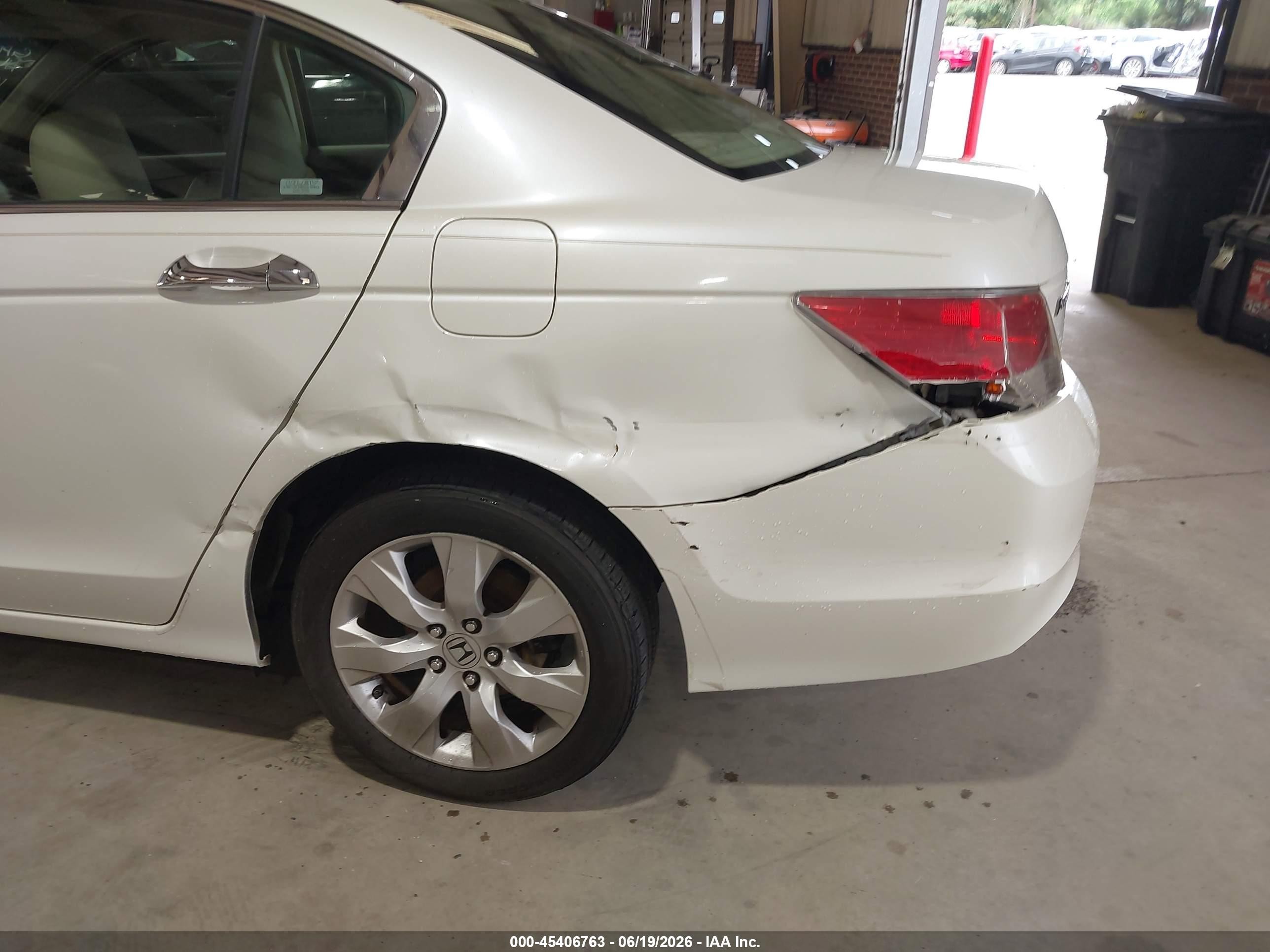 2009 Honda Accord 3.5 Ex-l White vin: 1HGCP36809A010074