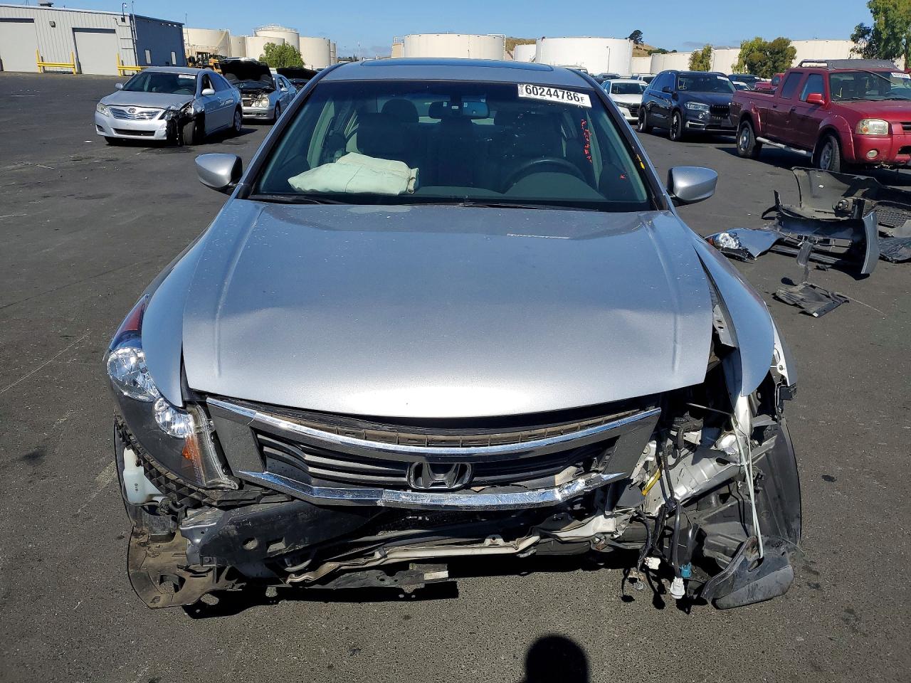 2009 Honda Accord Silver vin: 1HGCP36809A028557