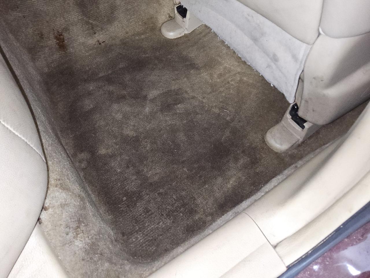 2008 Honda Accord Exl Burgundy vin: 1HGCP36818A036276 Damage: Right Rear Carpet, Stained, Permanent
