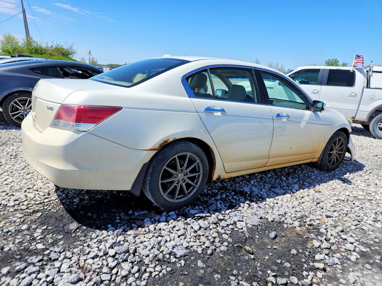 2008 Honda Accord Exl White vin: 1HGCP36818A047553