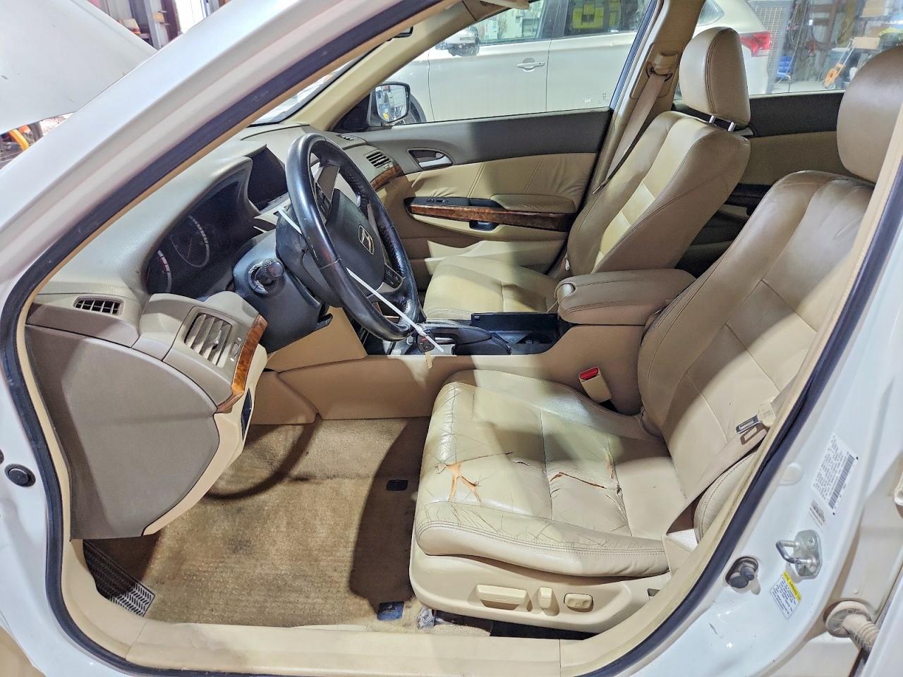 2009 Honda Accord Exl White vin: 1HGCP36819A046629