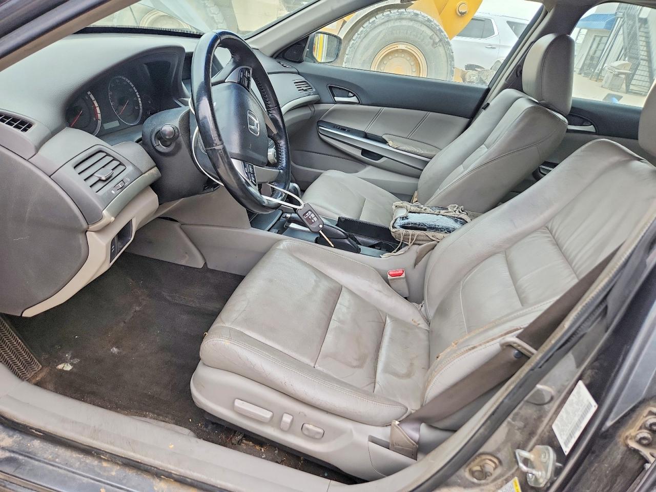 2009 Hond Accord Gray vin: 1HGCP36839A022915