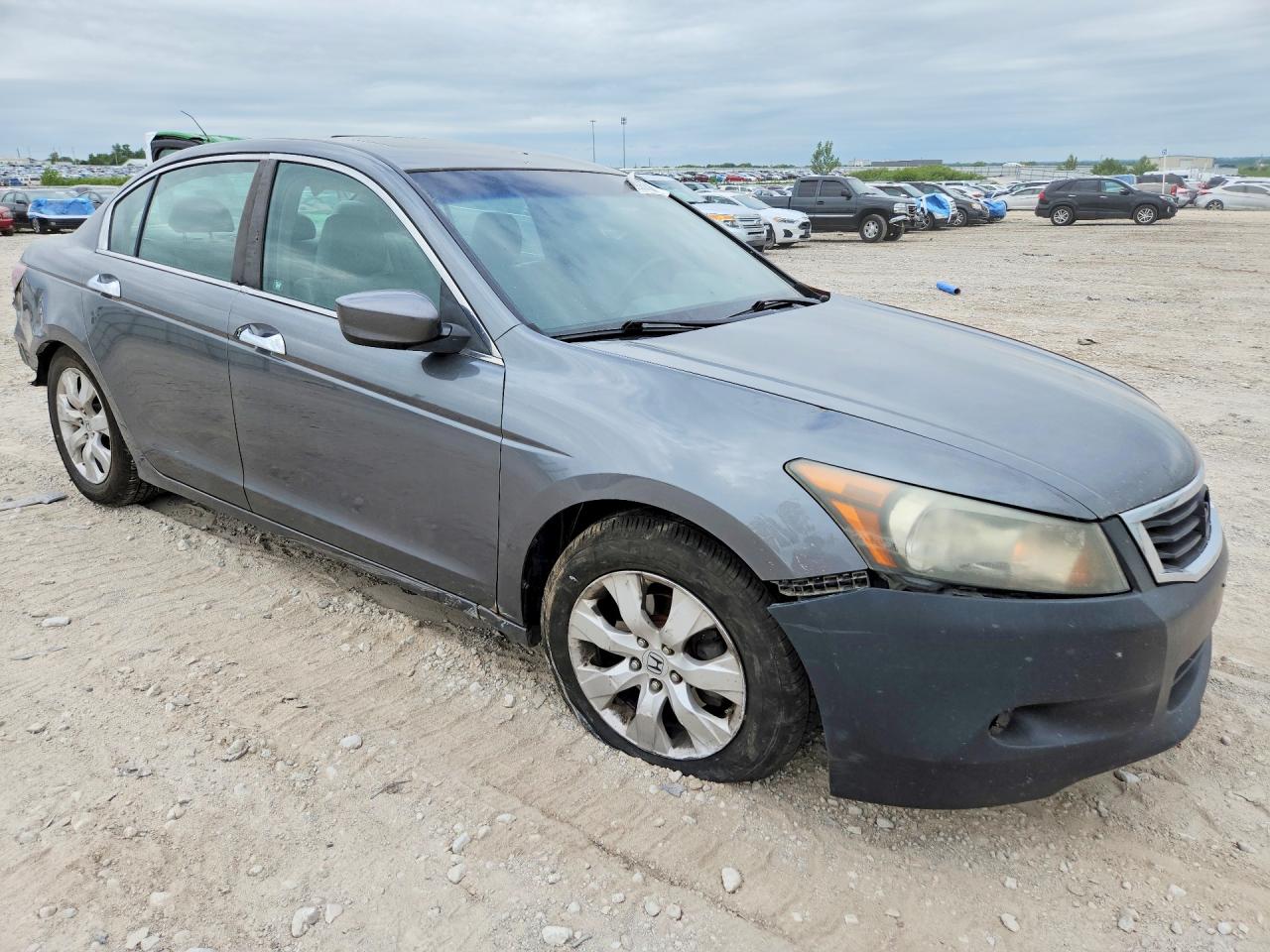 2009 Hond Accord Gray vin: 1HGCP36839A022915
