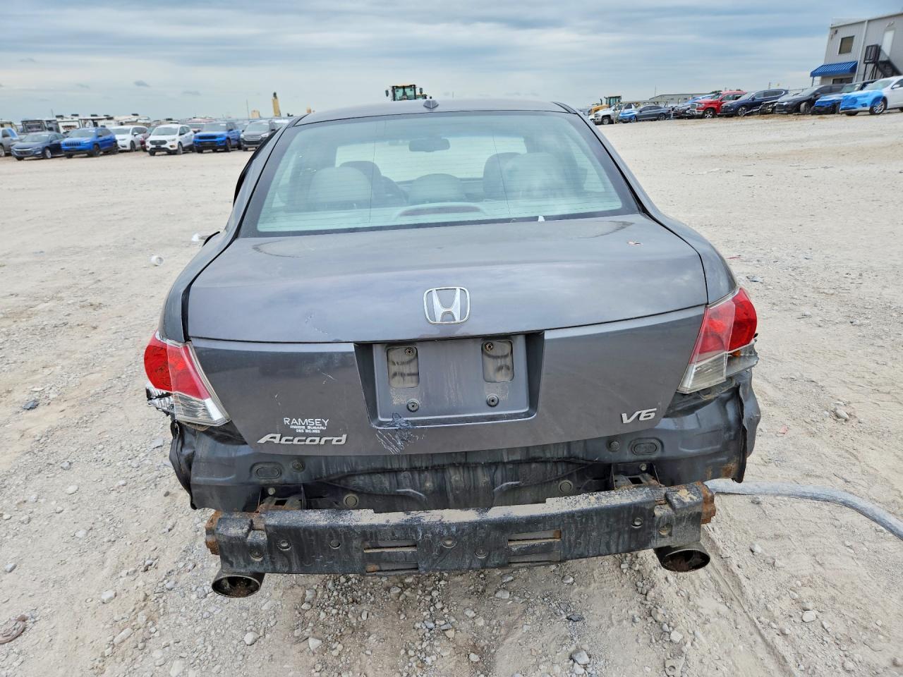 2009 Hond Accord Gray vin: 1HGCP36839A022915