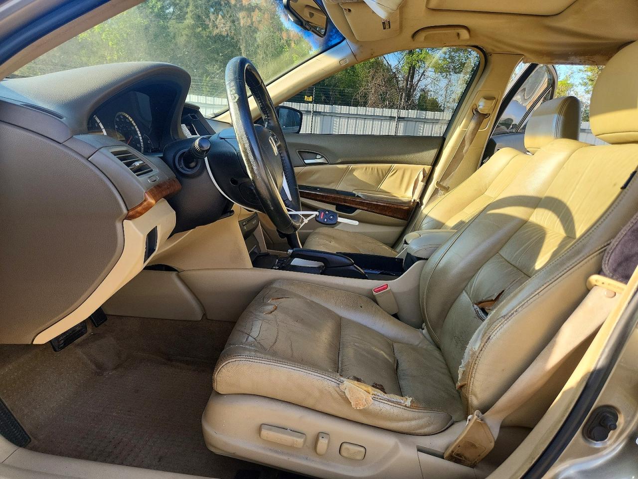 2008 Honda Accord Gold vin: 1HGCP36858A011901