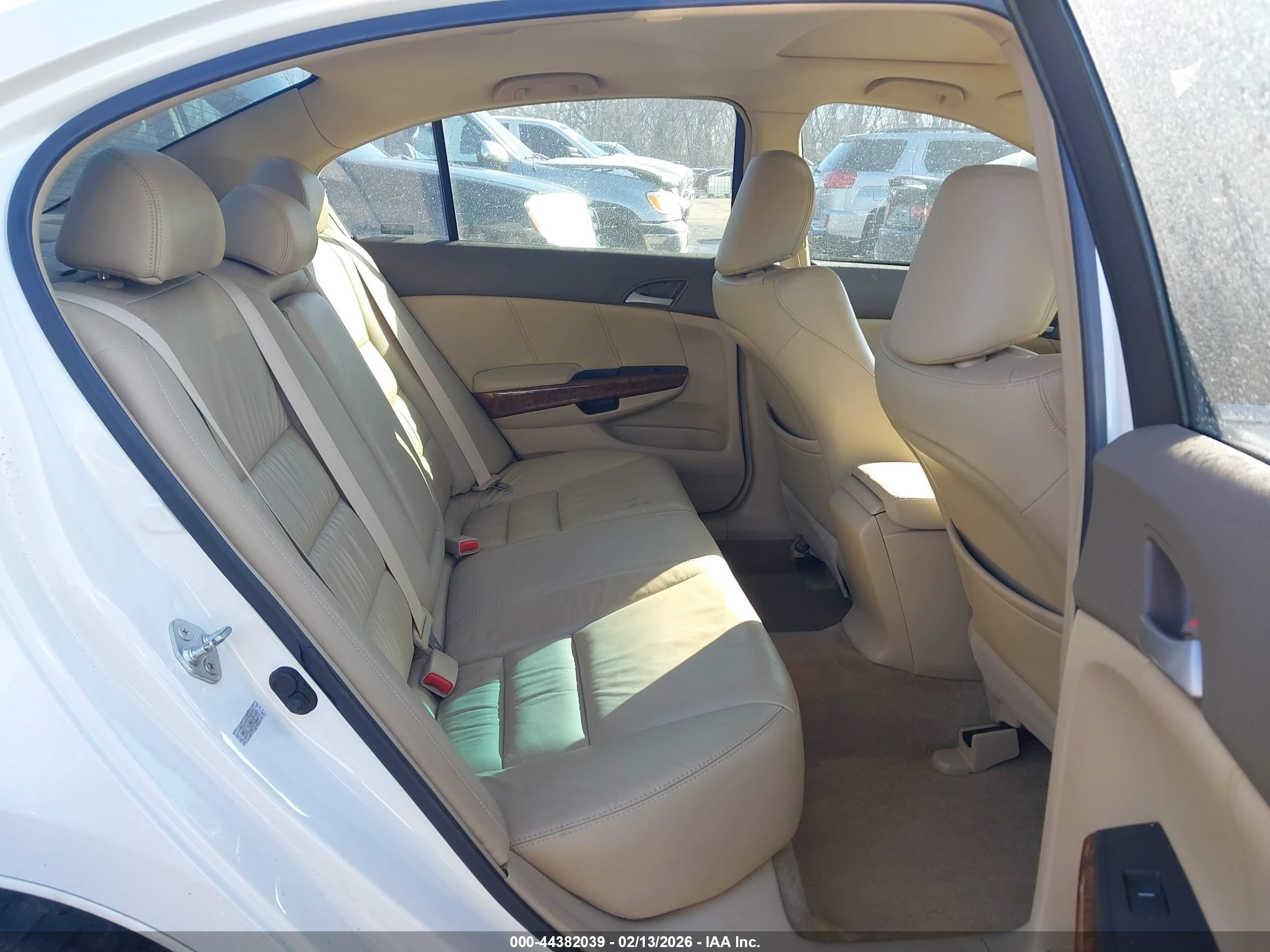2008 Honda Accord 3.5 Ex-l White vin: 1HGCP36868A059083
