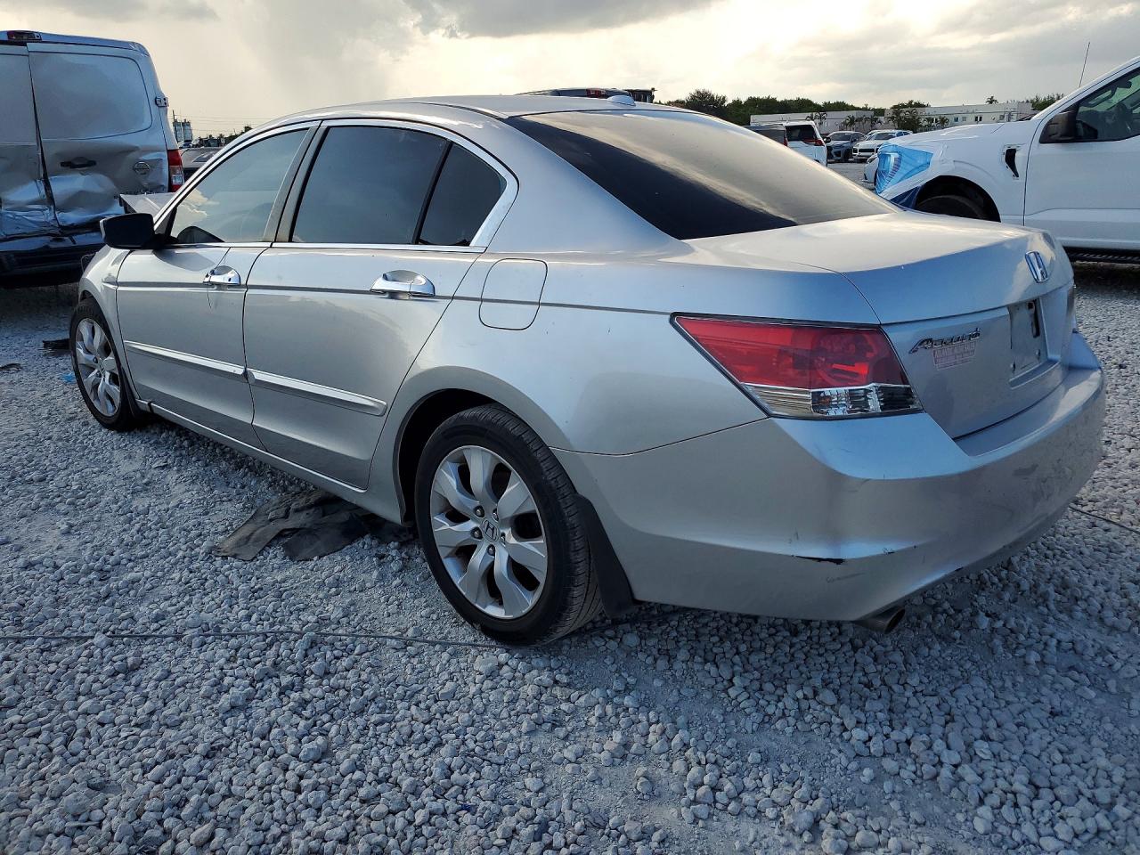 2009 Honda Accord Exl Серебряный vin: 1HGCP36889A020772